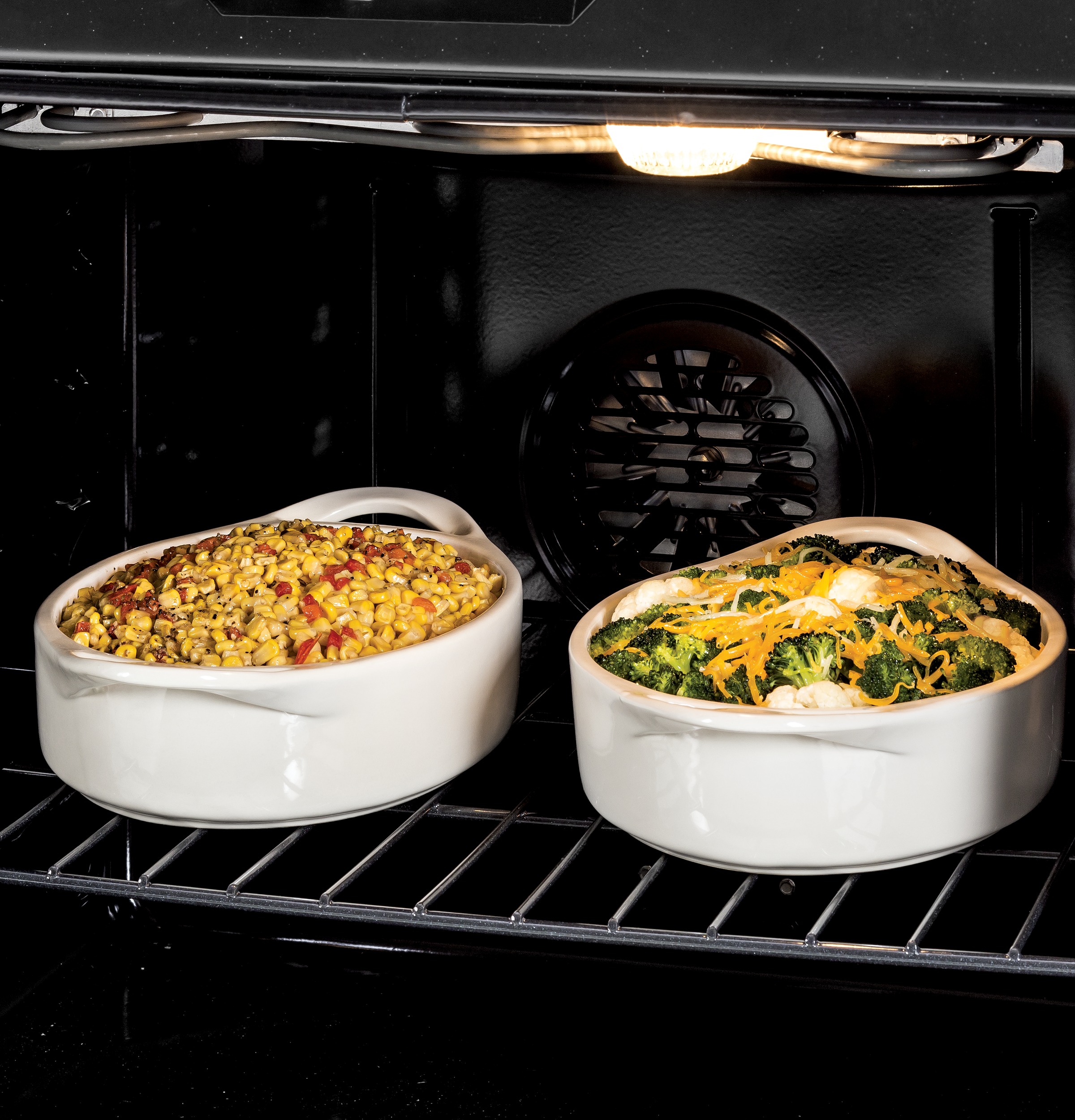 Series 30" Free-Standing Electric Convection Range with Warming Drawer PB930TFWW