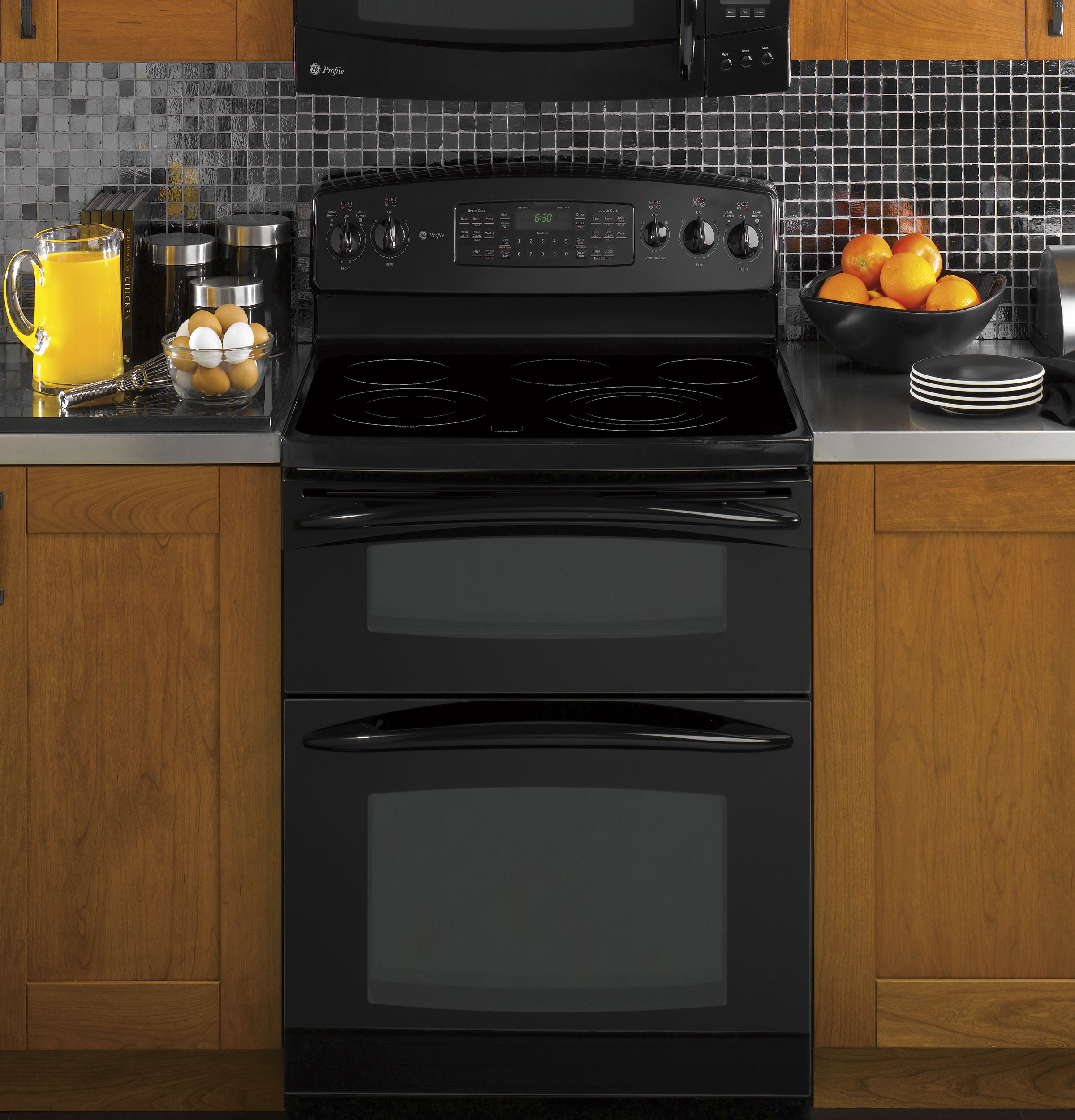 30" Free-Standing Double Oven Range PB970DPBB