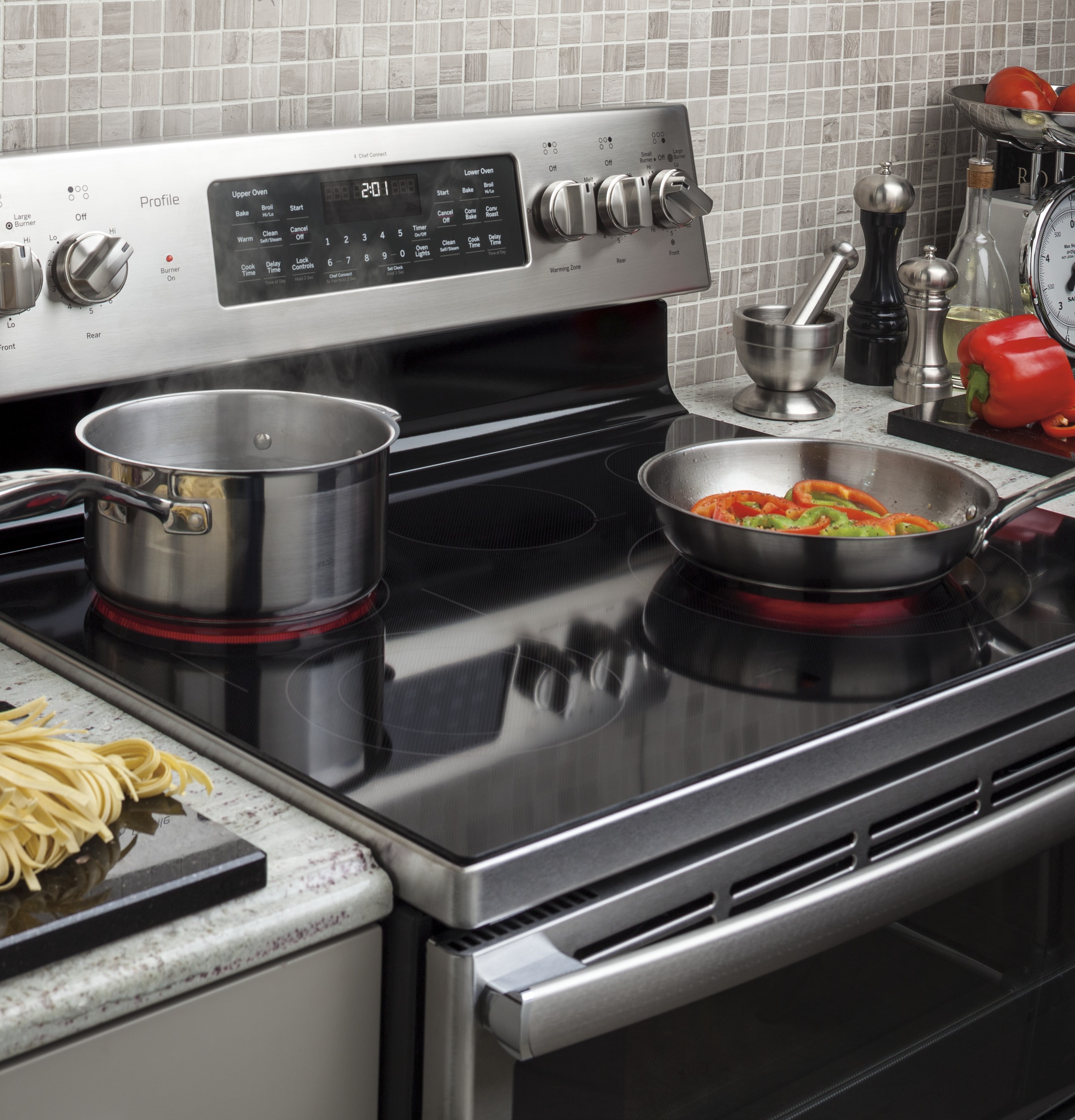30" Free-Standing Double Oven Convection Range PB980SJSS