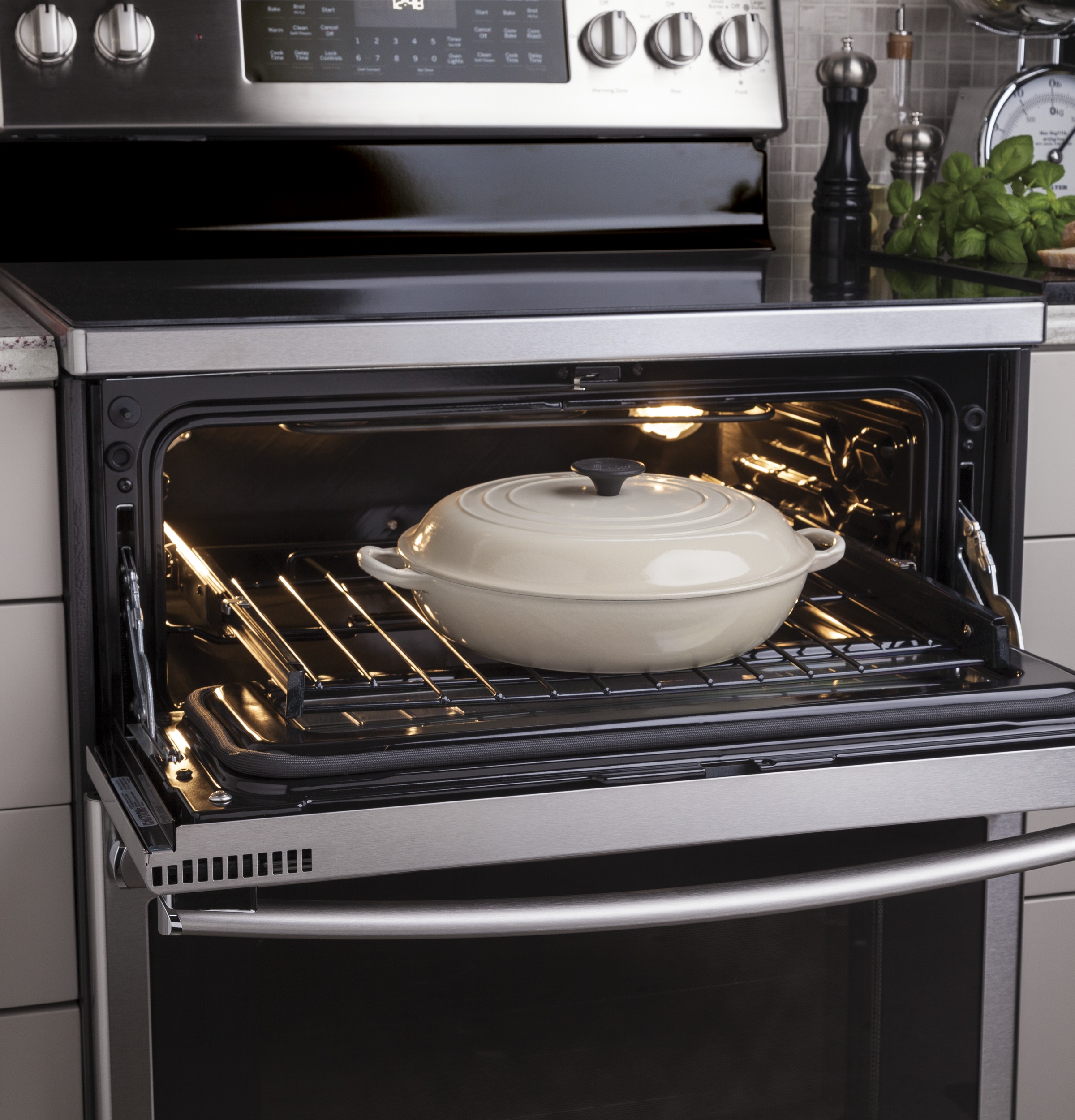 30" Free-Standing Double Oven Convection Range PB980SJSS