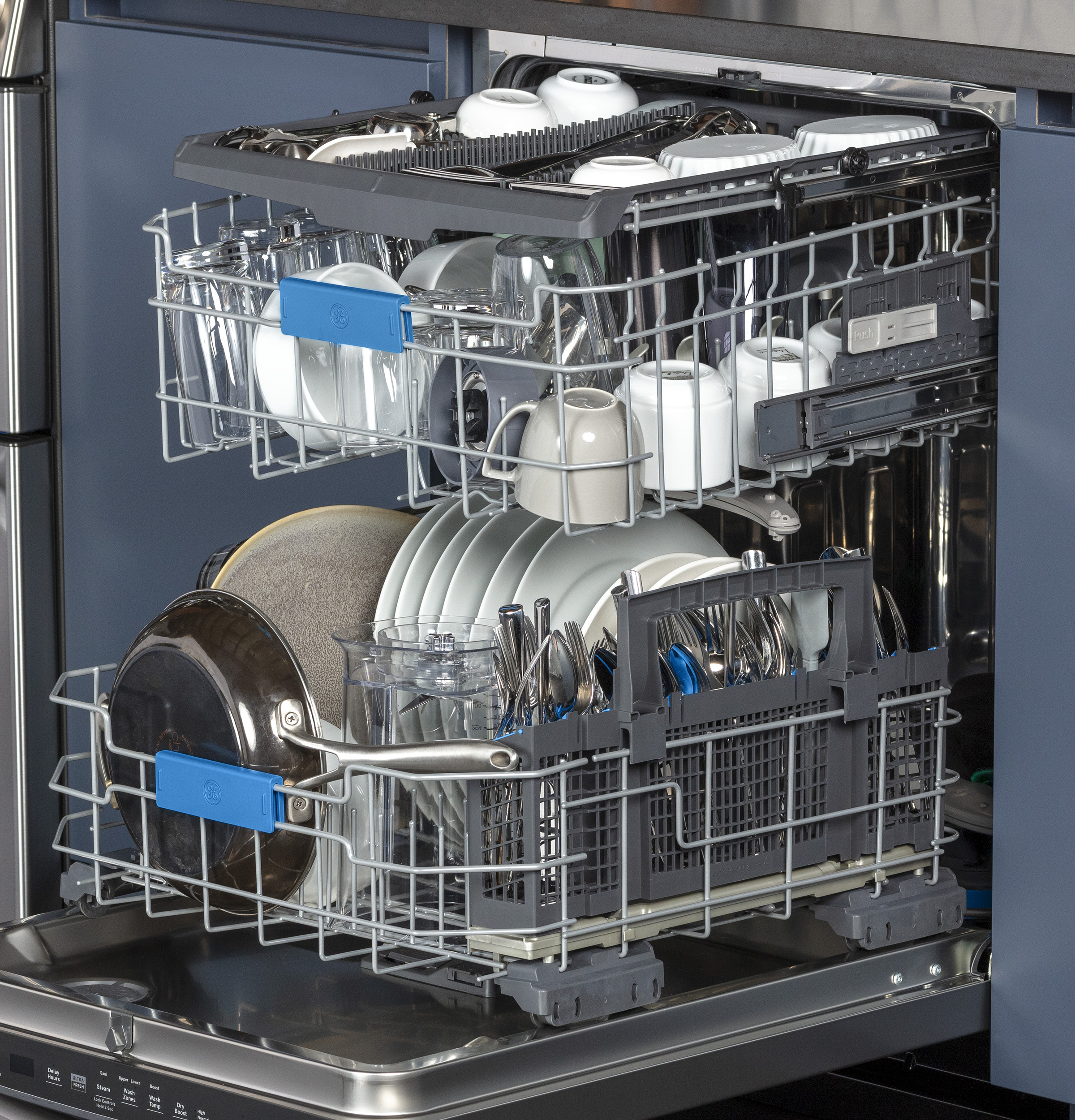 UltraFresh System Dishwasher with Stainless Steel Interior PDT755SYRFS
