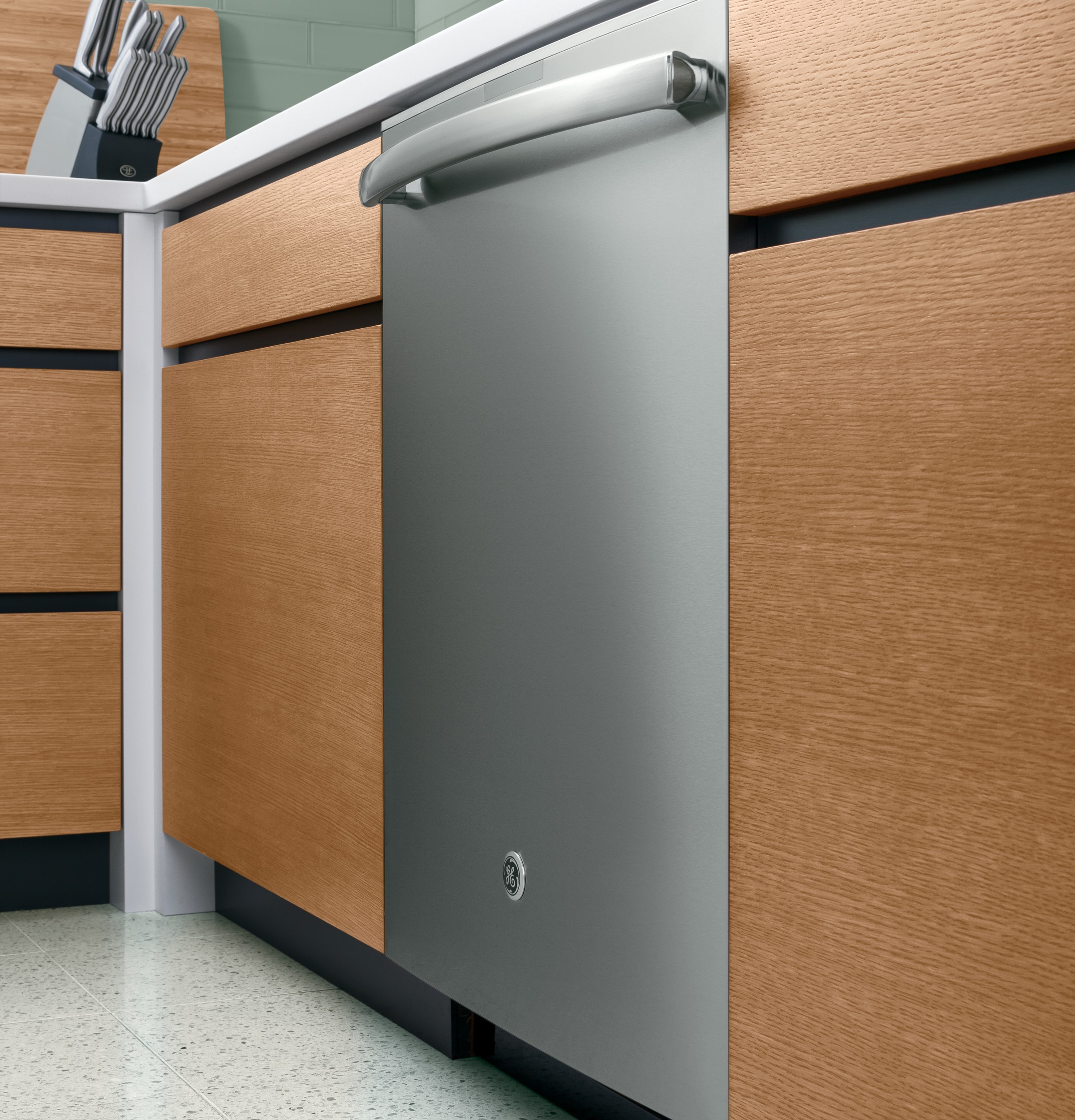 Series Stainless Steel Interior Dishwasher with Hidden Controls PDT760SSFSS