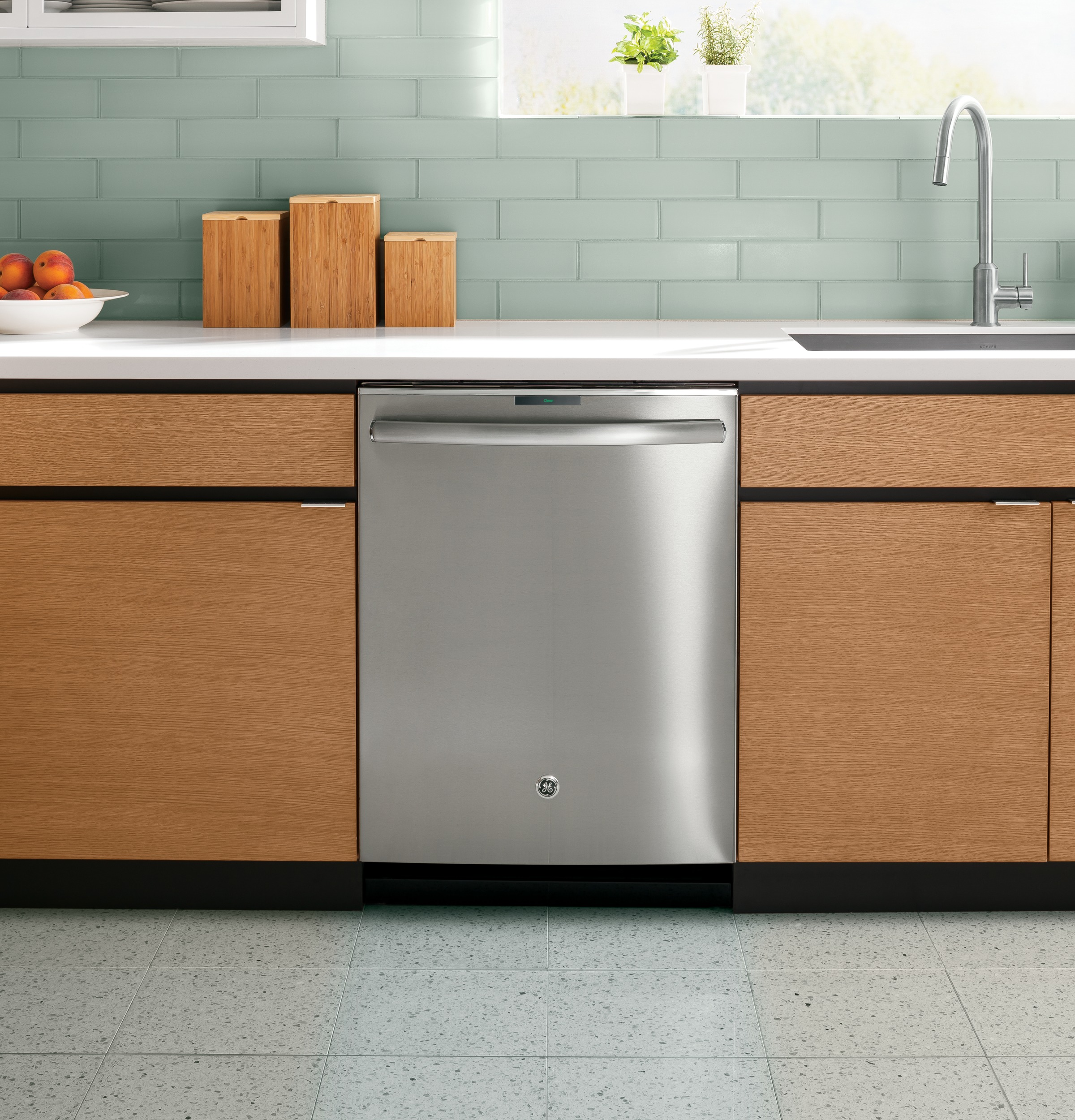 Series Stainless Steel Interior Dishwasher with Hidden Controls PDT760SSFSS