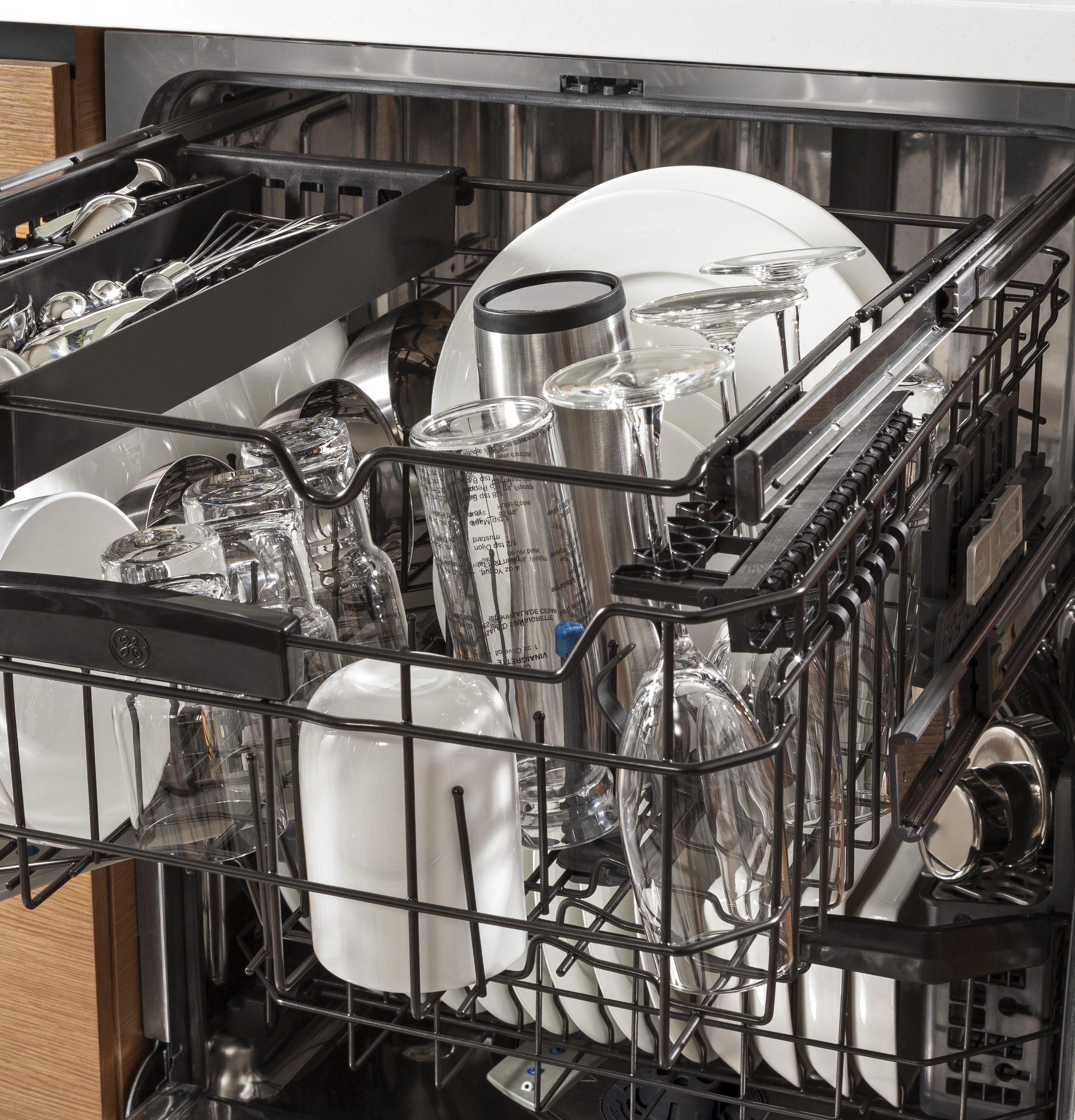 Series Stainless Steel Interior Dishwasher with Hidden Controls PDT760SSFSS