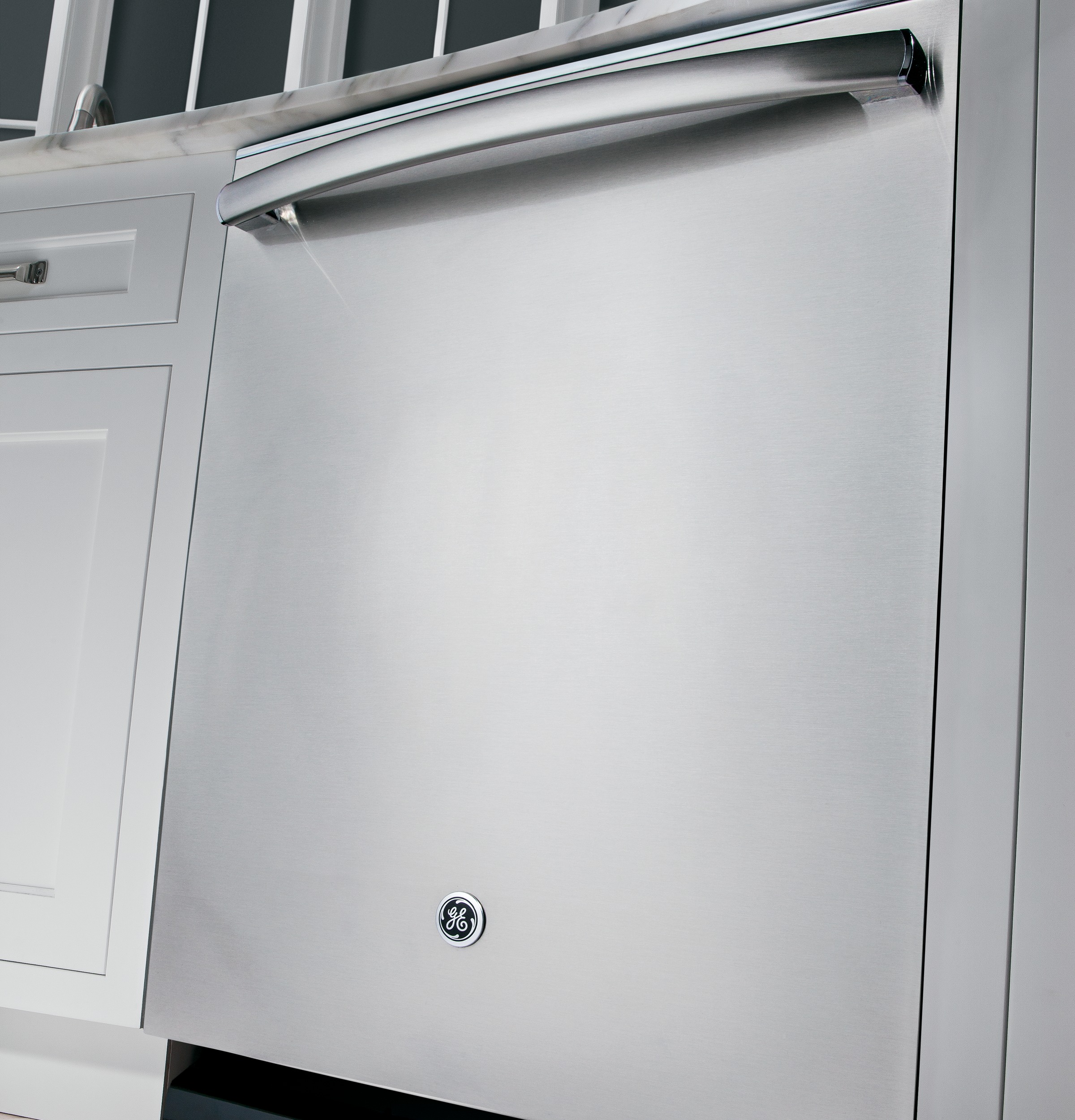 Stainless Steel Interior Dishwasher with Hidden Controls PDT825SSJSS