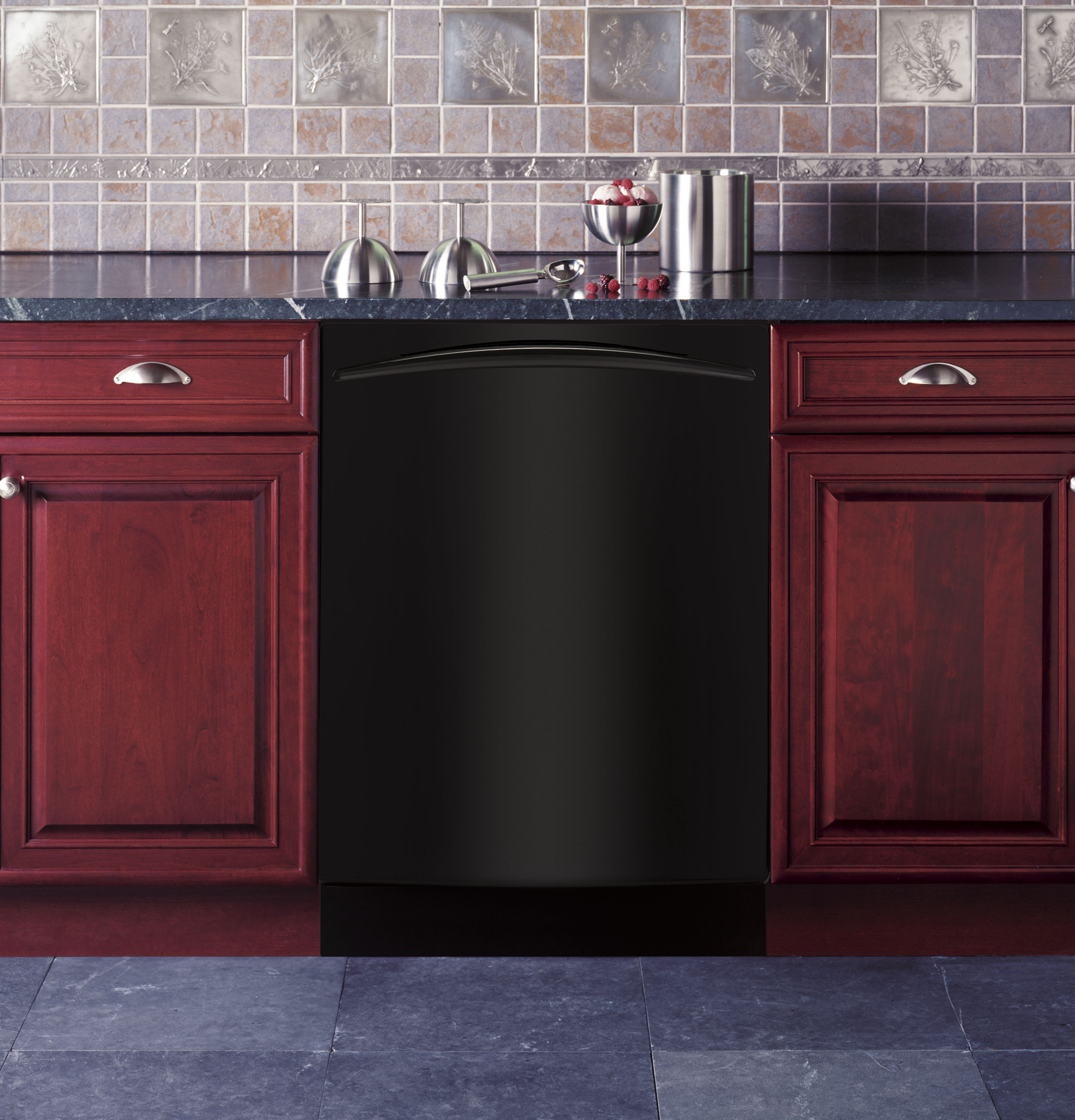 Dishwasher with SmartDispense Technology PDWT300RBB