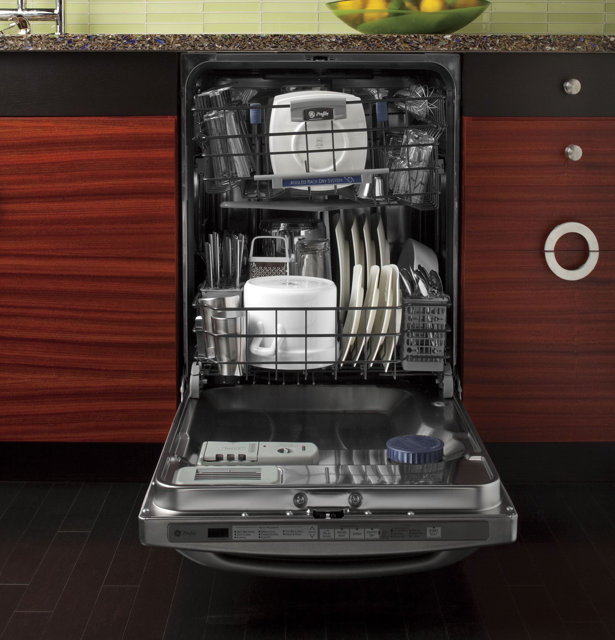 Dishwasher with SmartDispense Technology PDWT580RSS