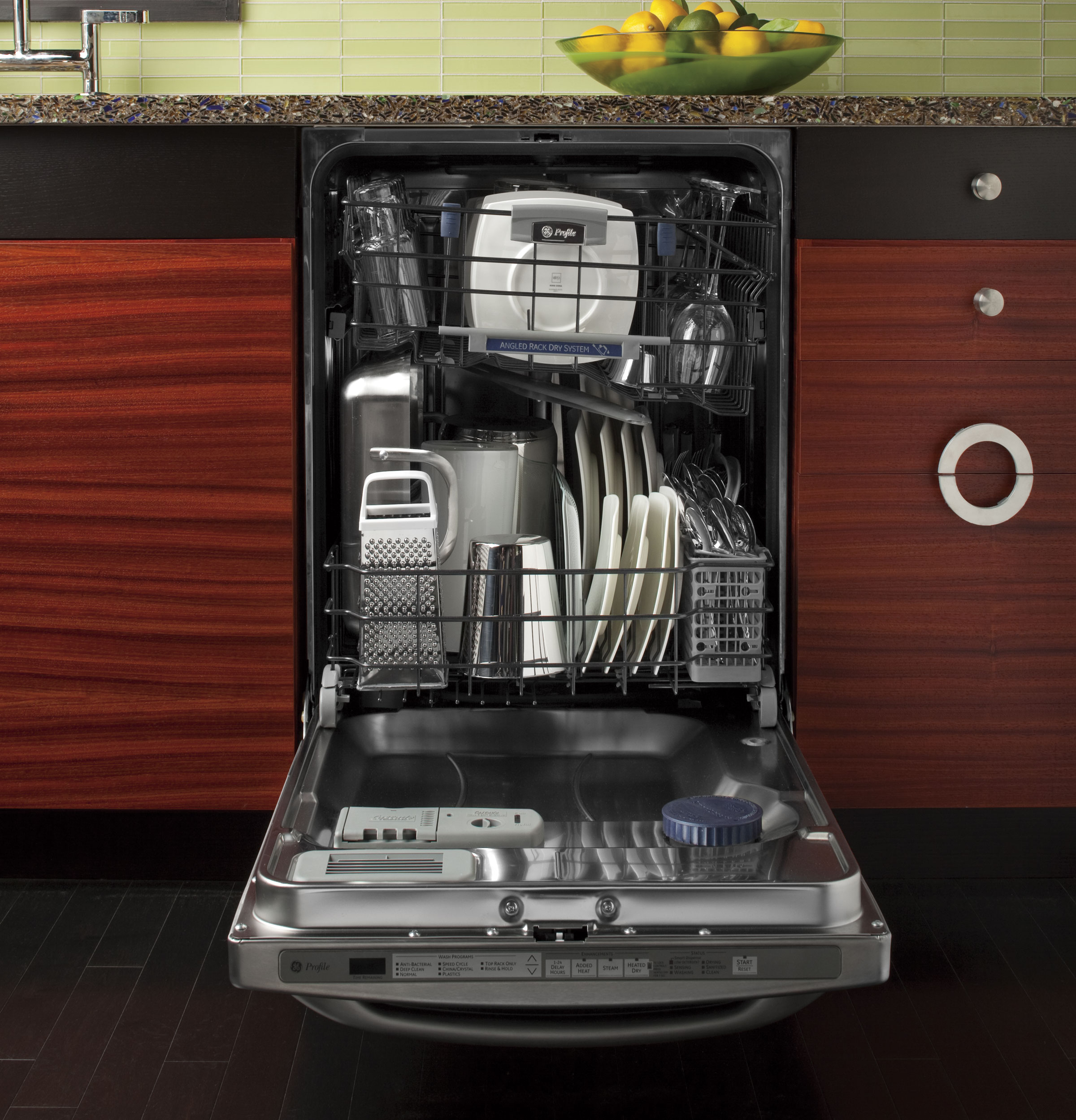 Dishwasher with SmartDispense Technology PDWT580RSS