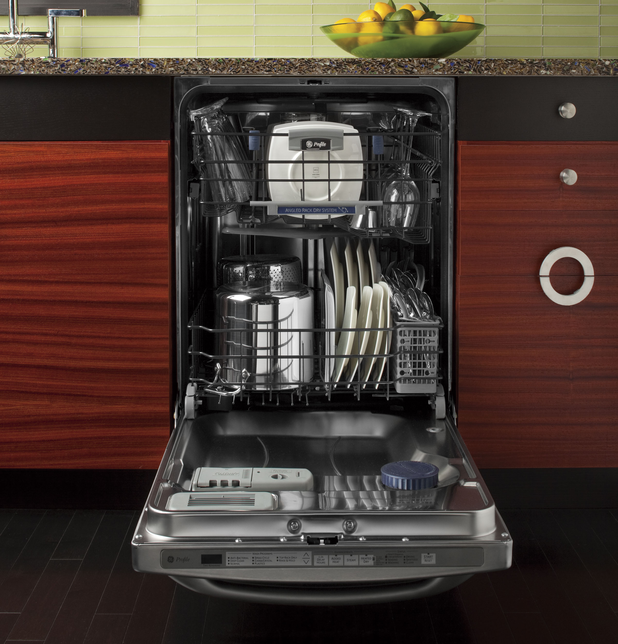 Dishwasher with SmartDispense Technology PDWT580RSS