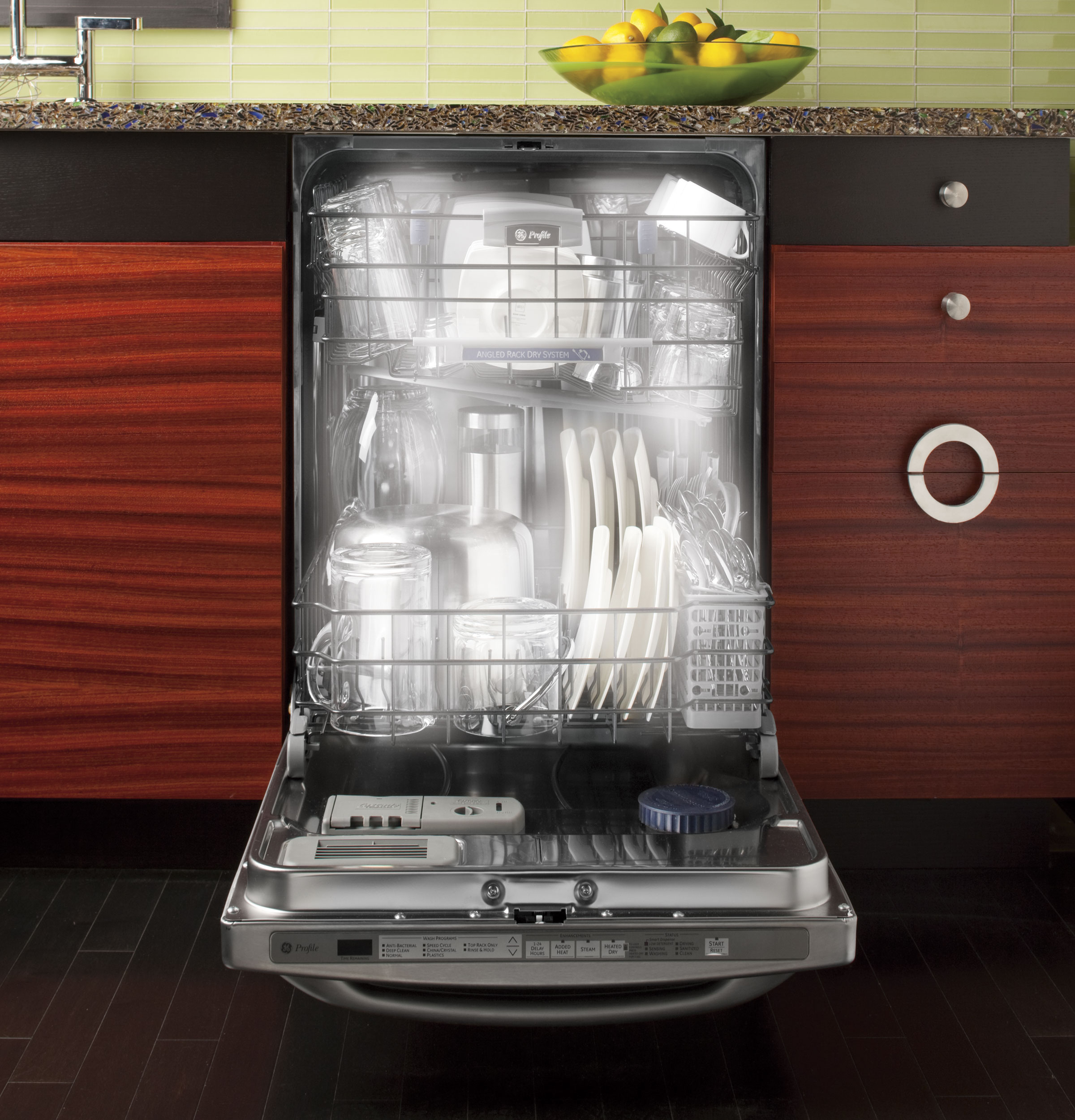 Dishwasher with SmartDispense Technology PDWT580RSS