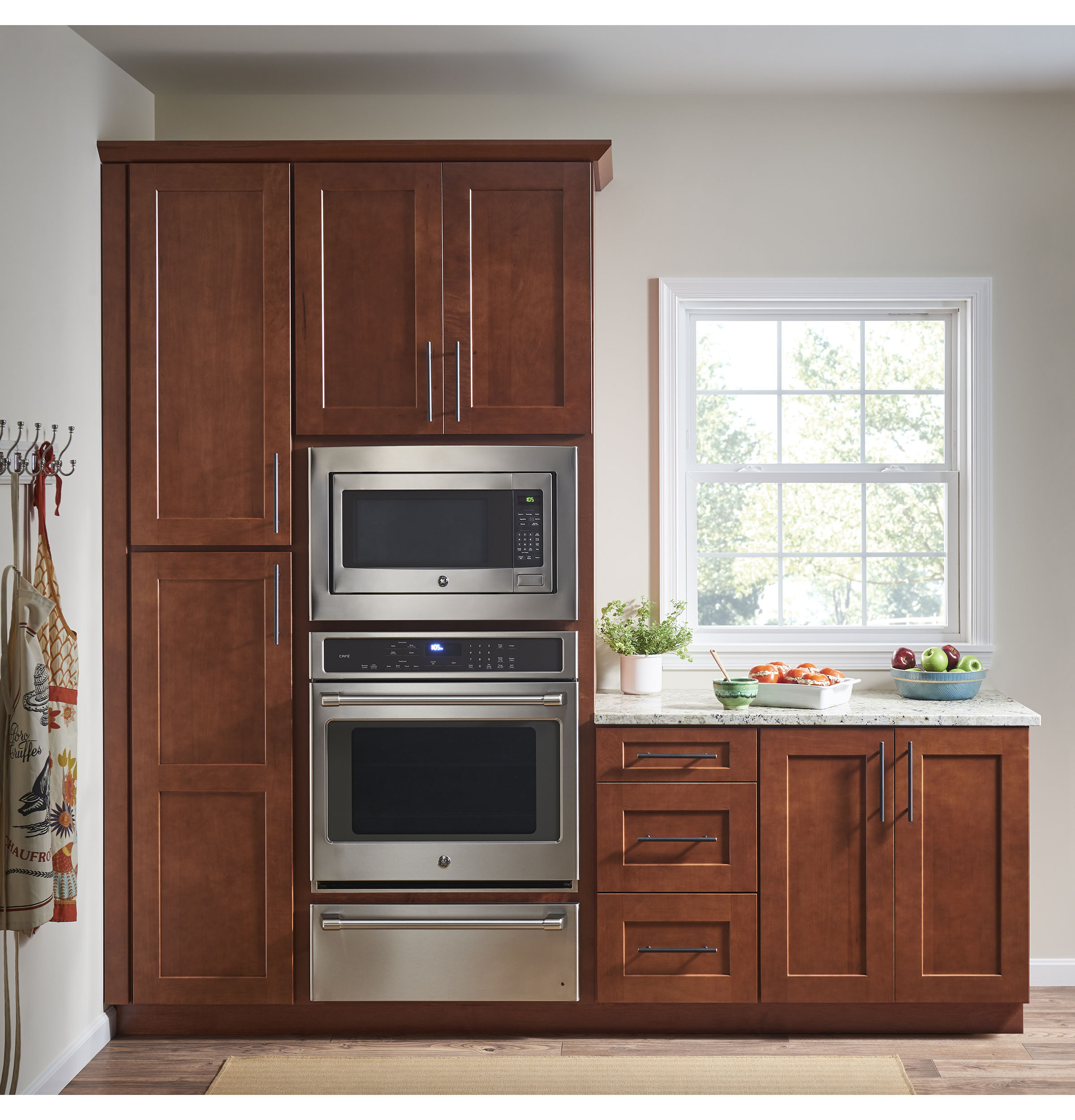 Series 2.2 Cu. Ft. Countertop Microwave Oven PEB7226SFSS