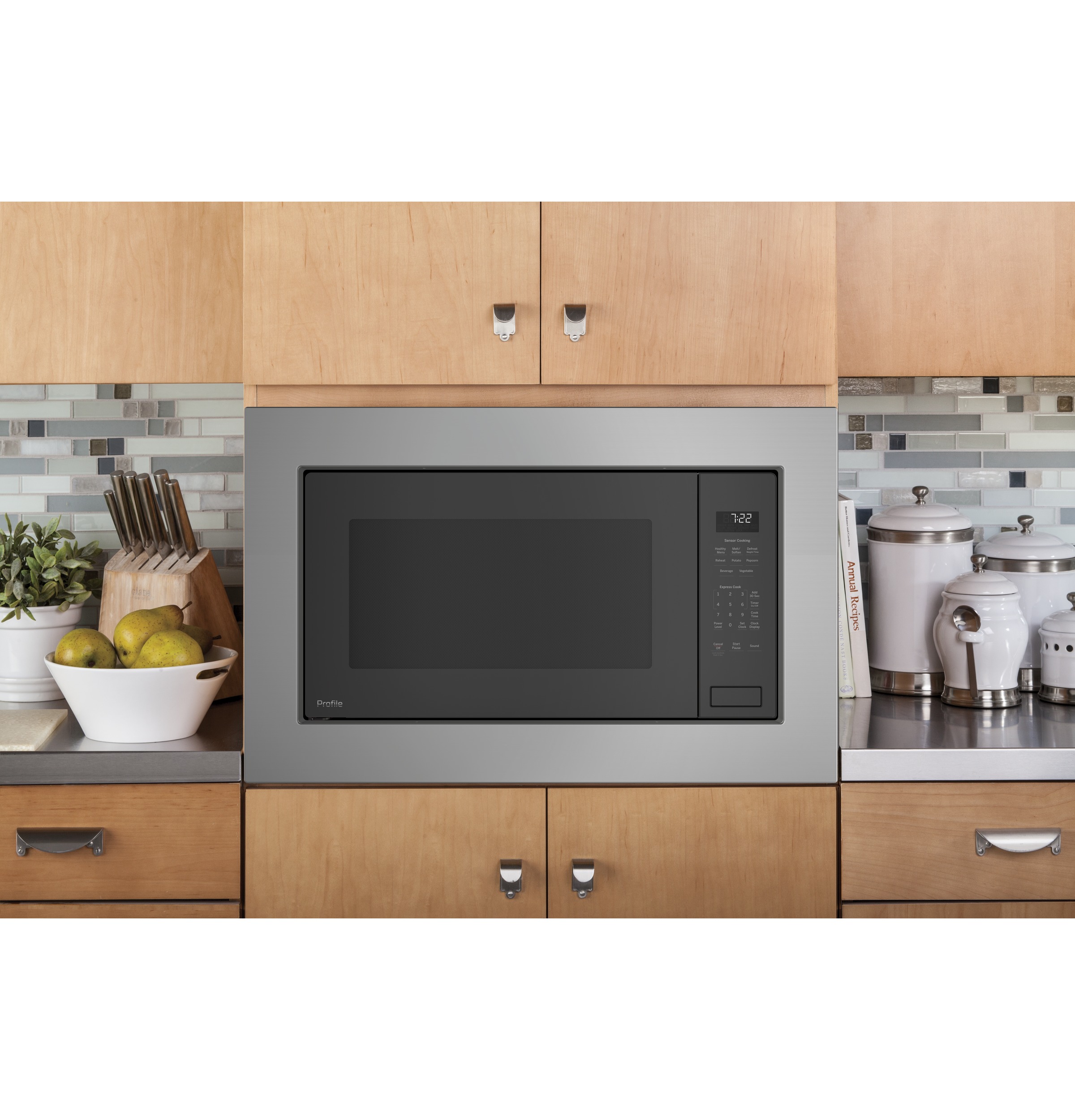 Series 2.2 Cu. Ft. Built-In Sensor Microwave Oven PEB7227SLSS