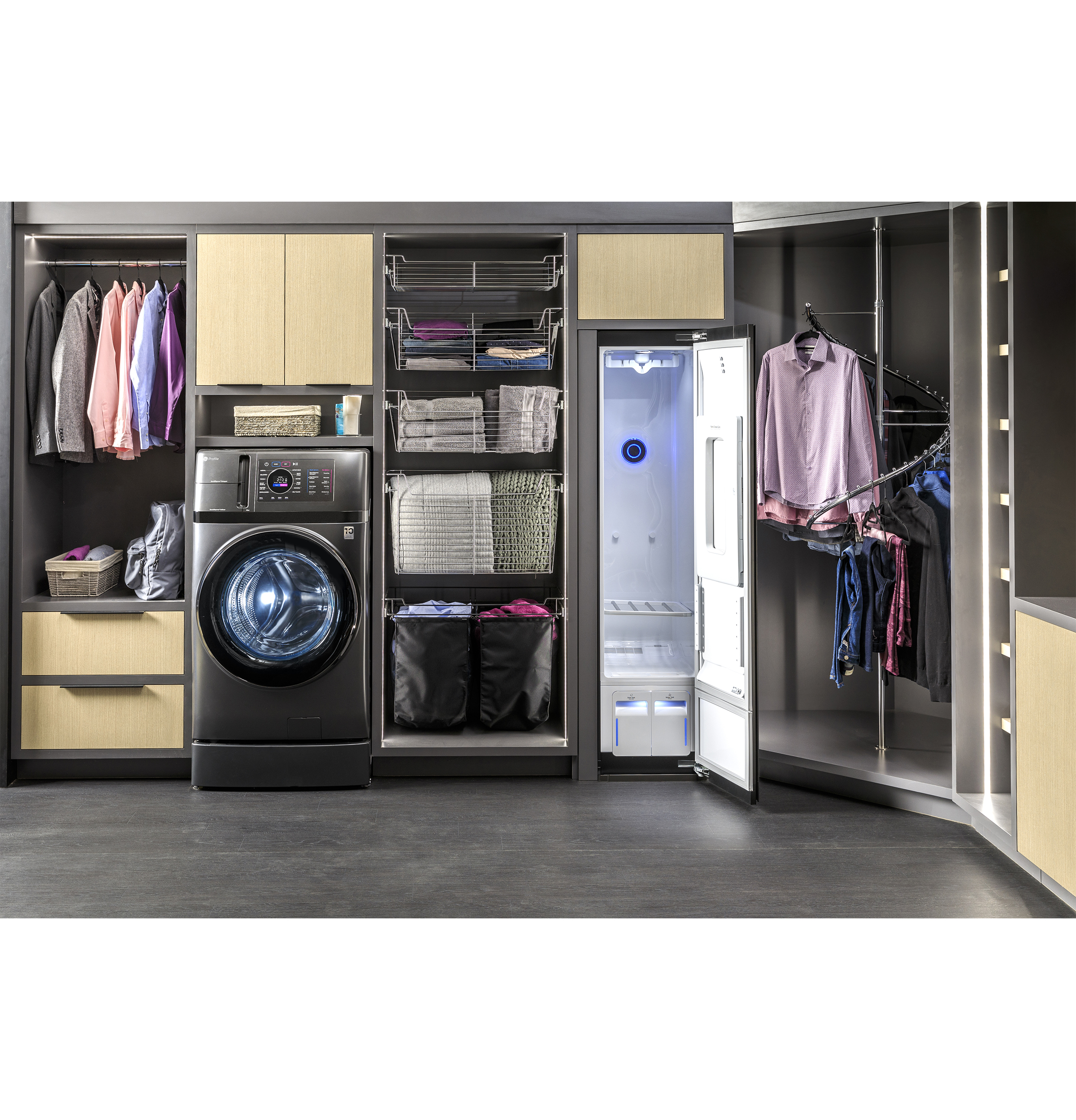 Steam Closet with Fabric Refresh PFH18HSPVMC