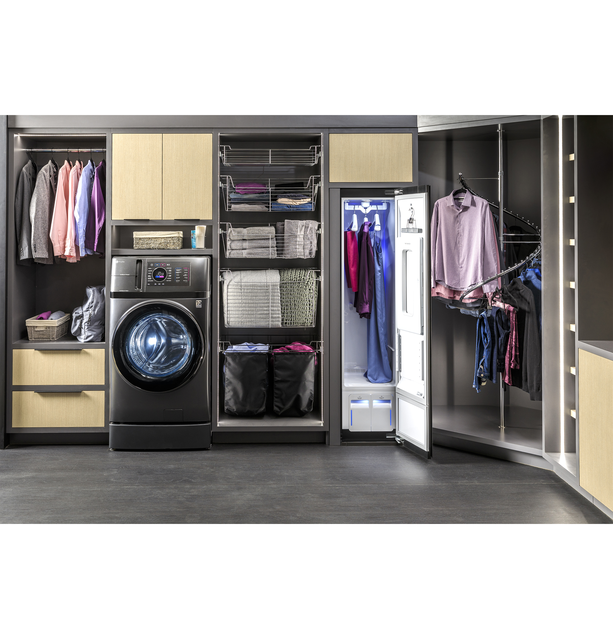 Steam Closet with Fabric Refresh PFH18HSPVMC