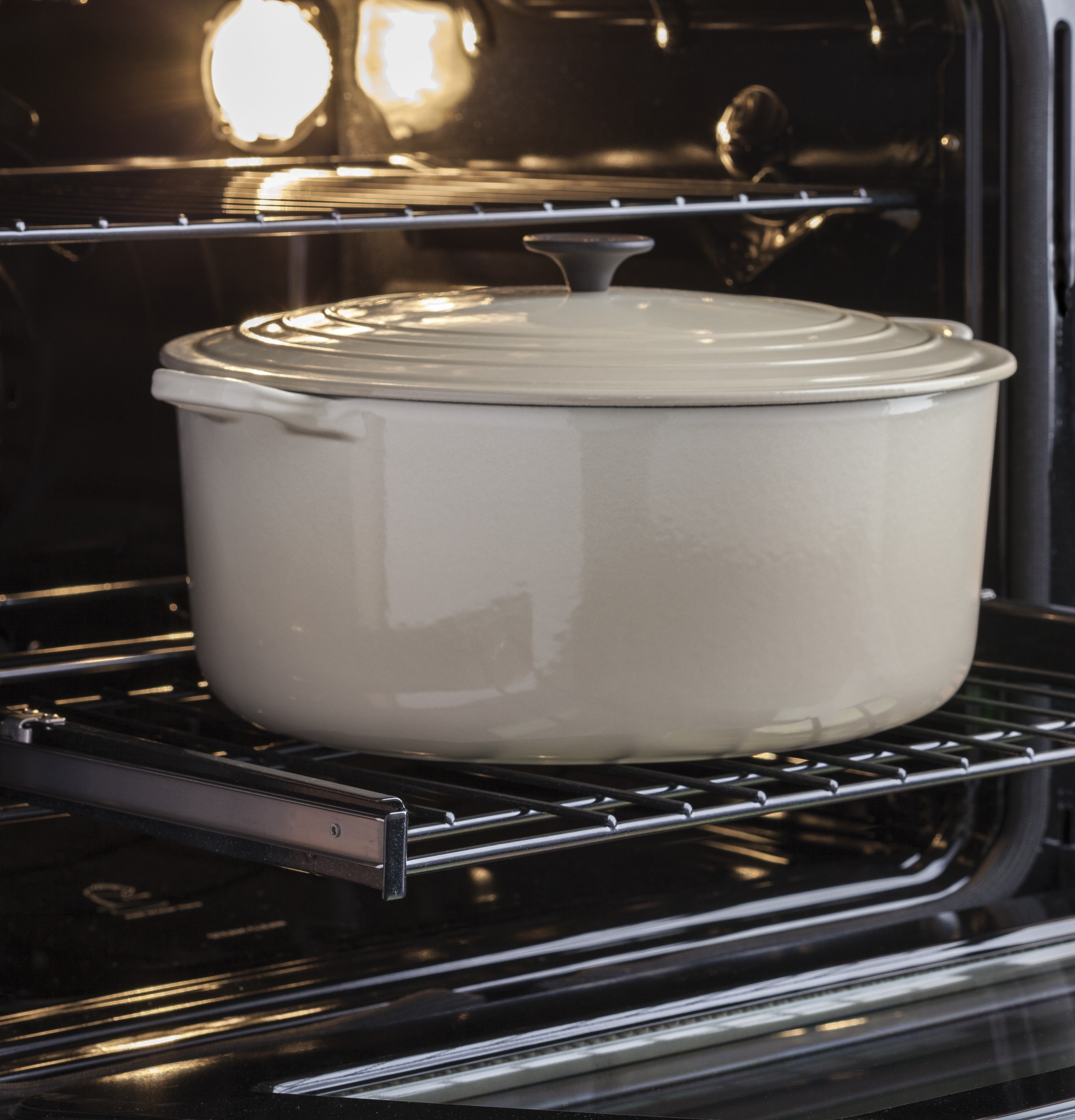 30" Free-Standing Gas Convection Range PGB930SEJSS