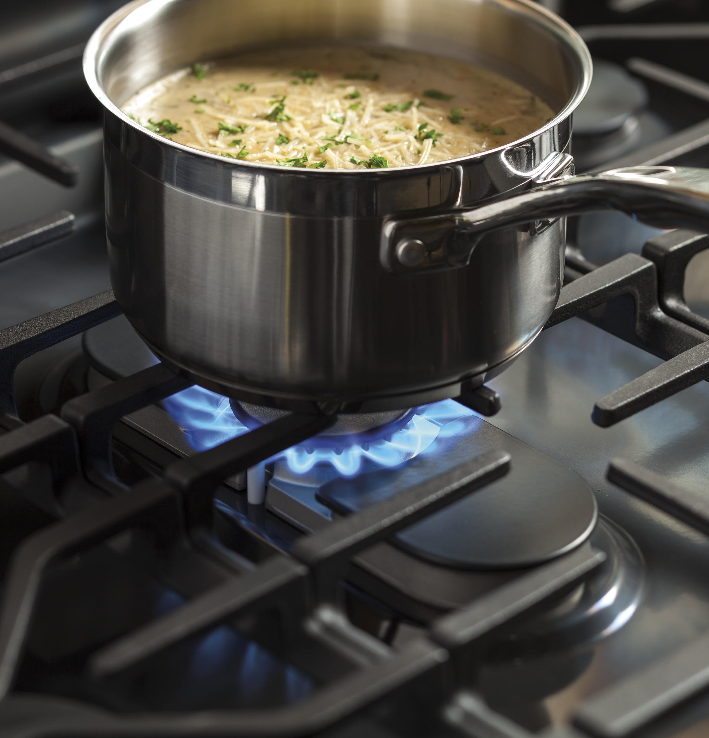 30" Smart Free-Standing Gas Convection Range with Warming Drawer PGB940SEJSS