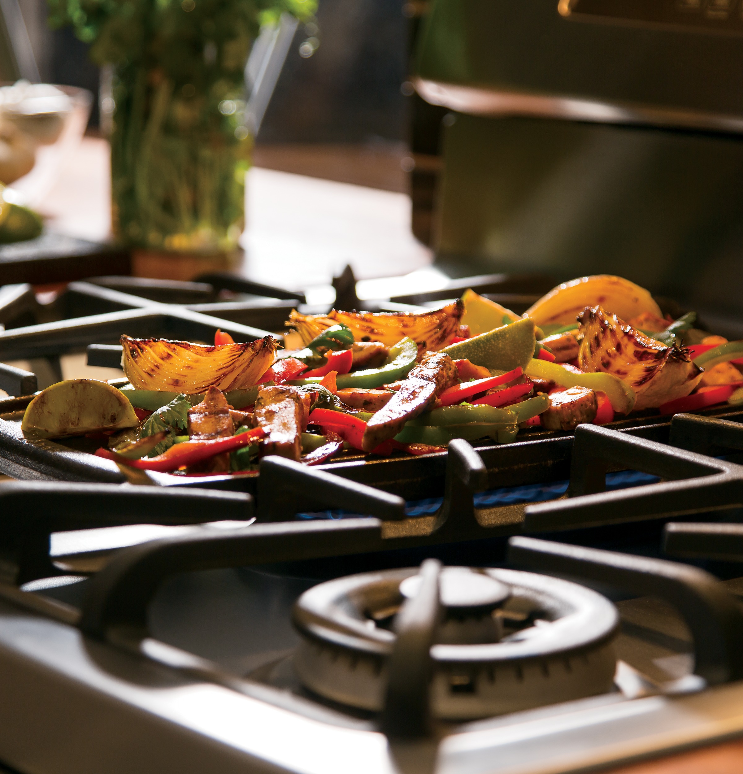 Series 30" Free-Standing Gas Double Oven with Convection Range PGB950SEFSS