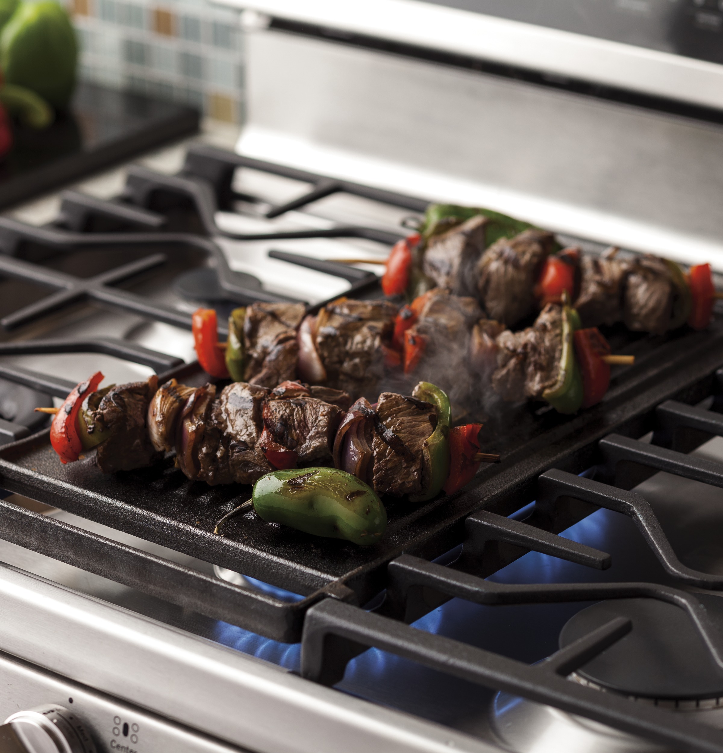 Series 30" Free-Standing Gas Double Oven Convection Range PGB980ZEJSS