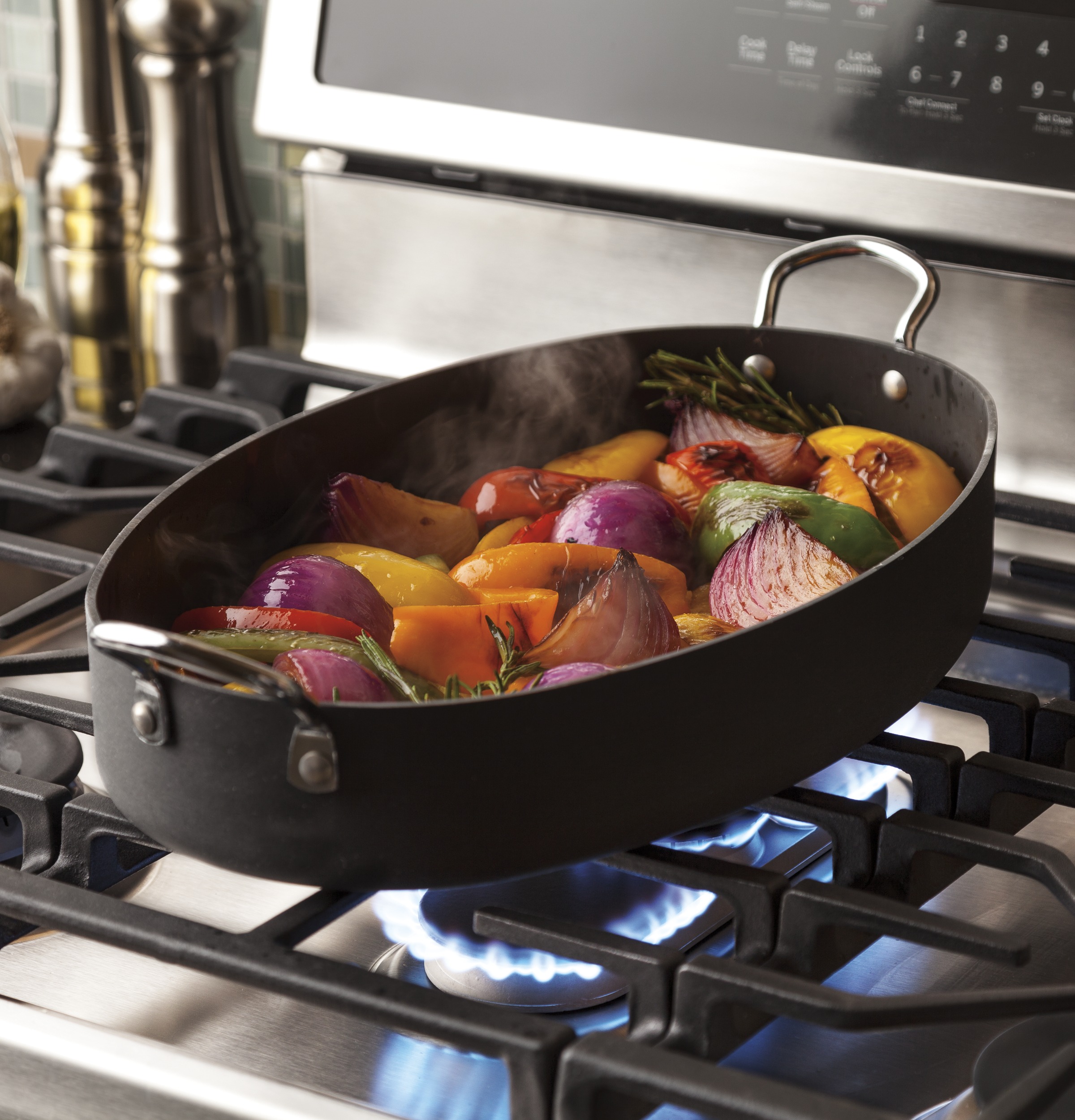 Series 30" Free-Standing Gas Double Oven Convection Range PGB980ZEJSS