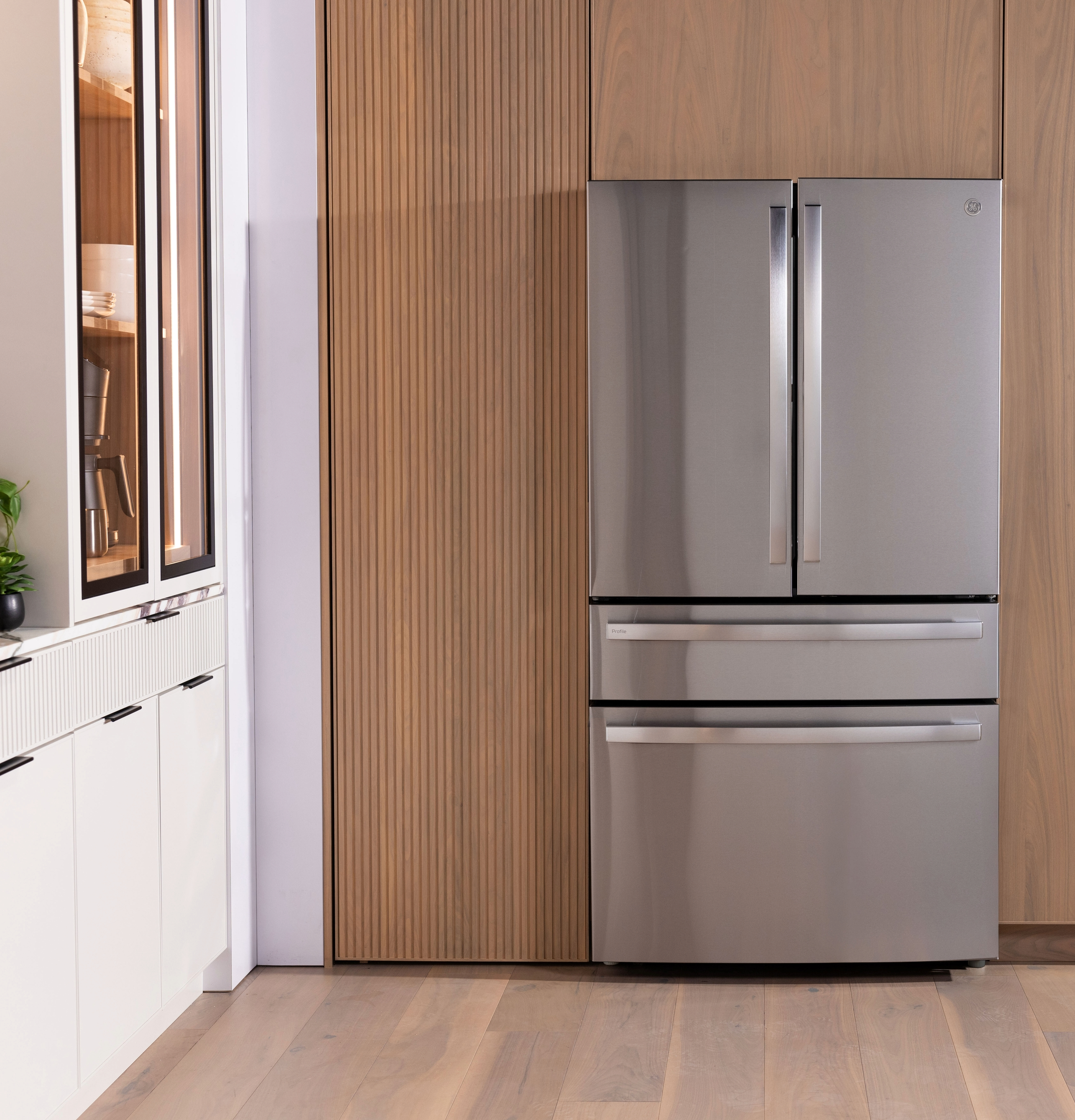 28.7 Cu. Ft. Smart Fingerprint Resistant 4-Door French-Door Refrigerator With Dual-Dispense AutoFill Pitcher PGE29BYTFS