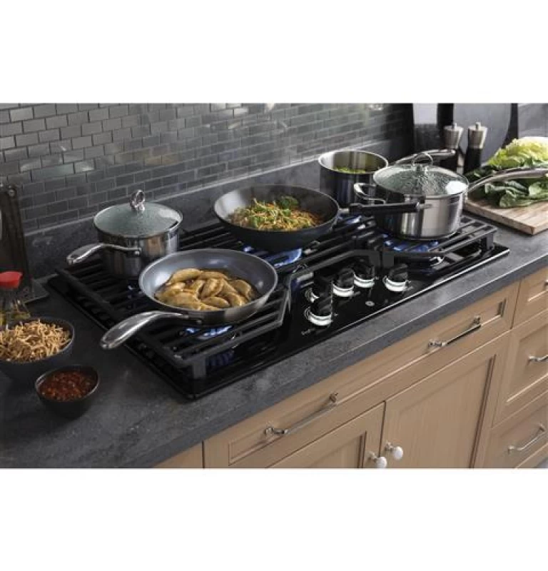 36" Built-In Gas Cooktop PGP7036DLBB