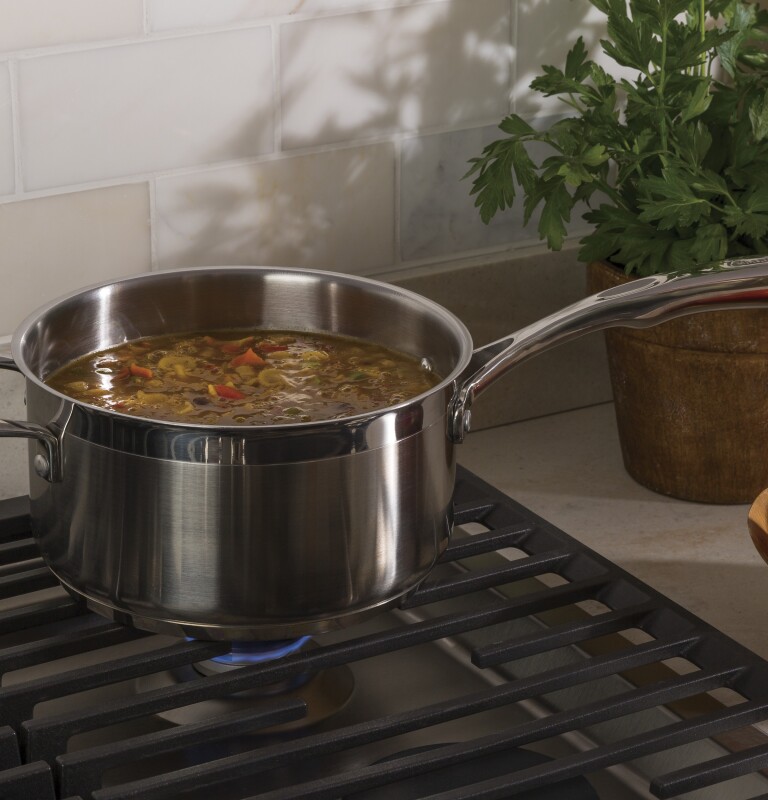 30" Built-In Tri-Ring Gas Cooktop with 5 Burners and Included Extra-Large Integrated Griddle PGP9030SLSS