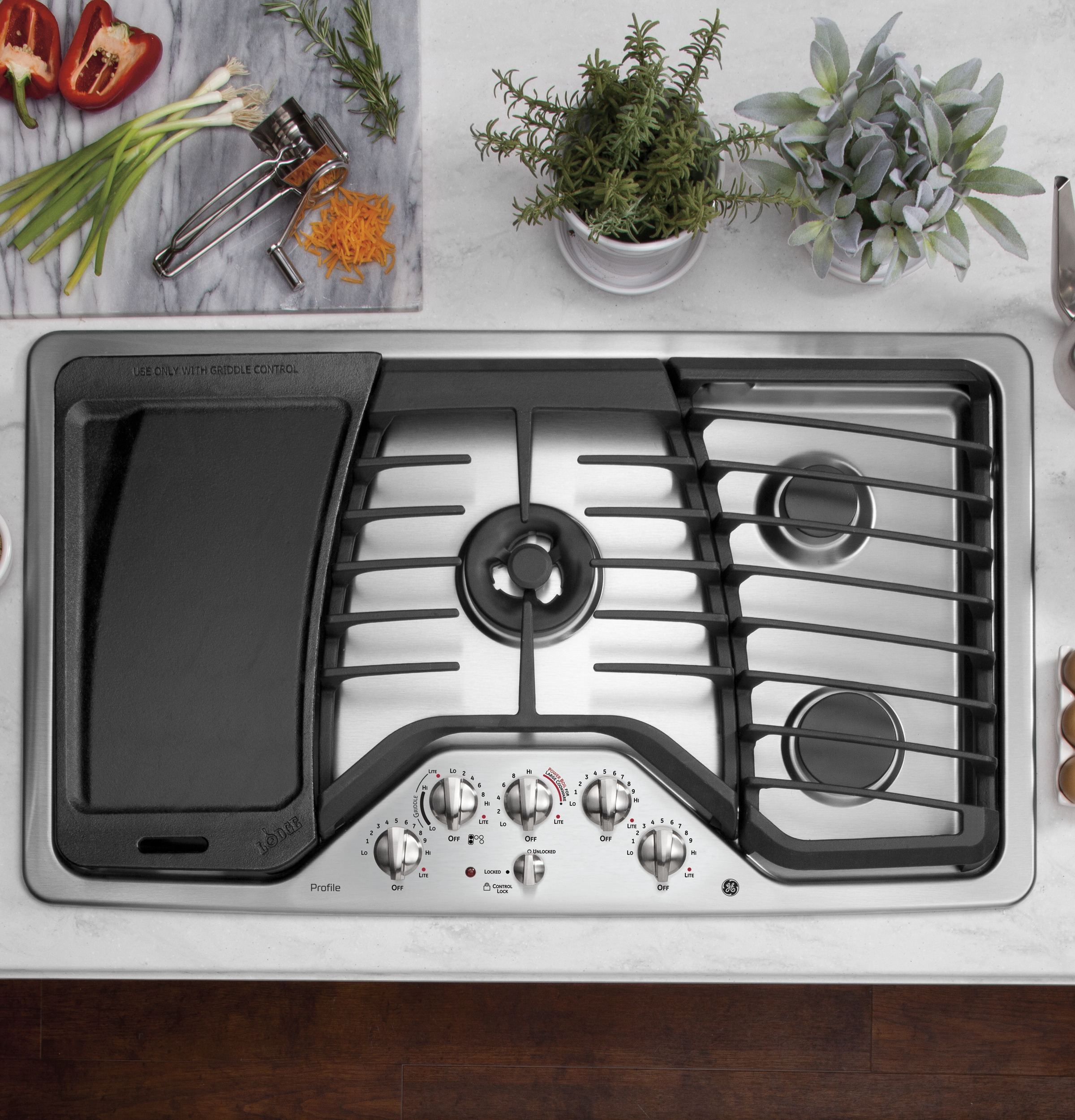 Series 36" Built-In Gas Cooktop PGP986SETSS