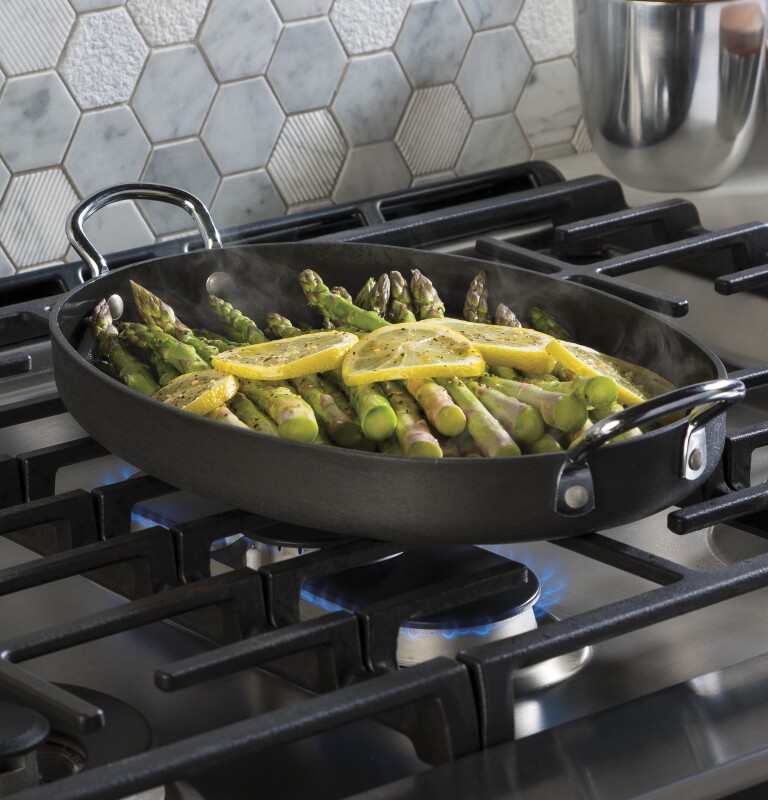 30" Smart Slide-In Front-Control Gas Range PGS930SELSS