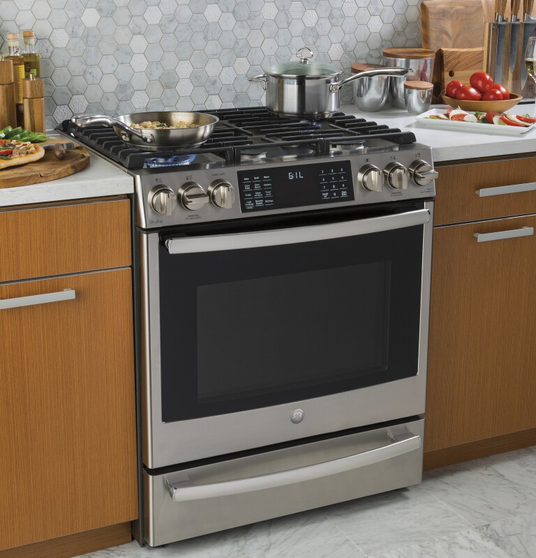 30" Smart Slide-In Front-Control Gas Range PGS930SELSS