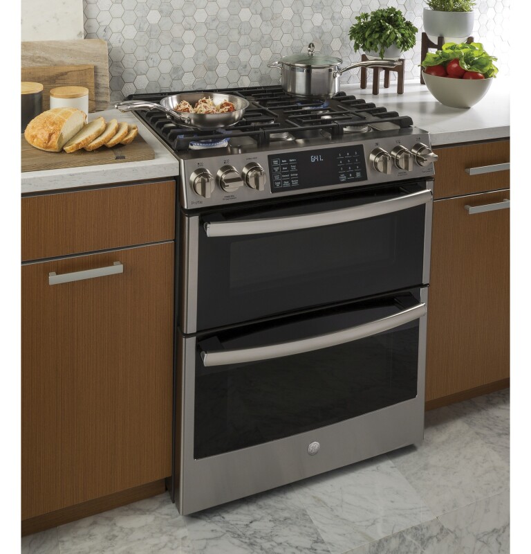 30" Smart Slide-In Front-Control Gas Double Oven Convection Range PGS960SELSS