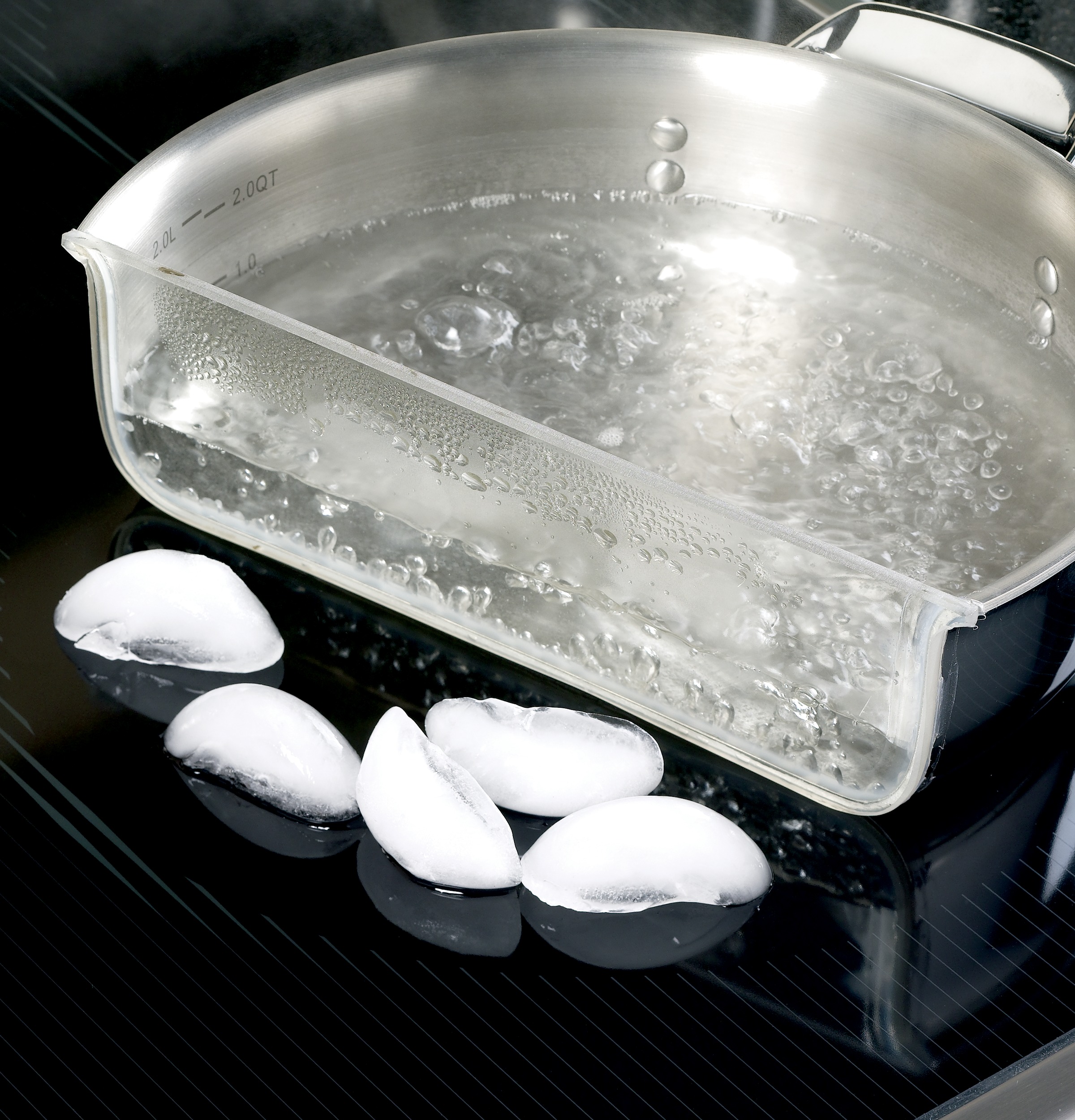 Series 30" Free-Standing Induction and Convection Range with Warming Drawer PHB920SFSS