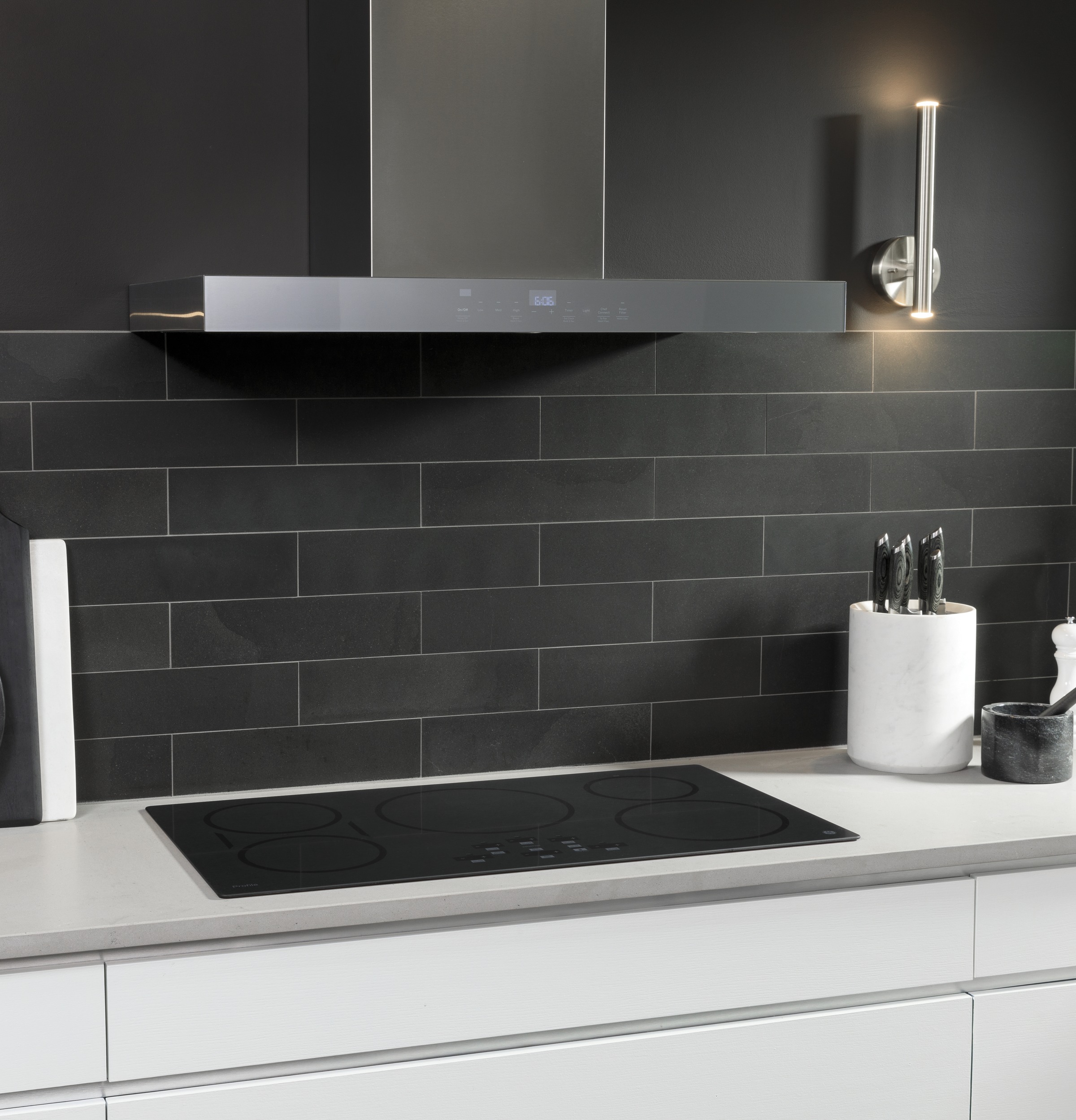 36" Built-In Touch Control Induction Cooktop PHP9036BMTS