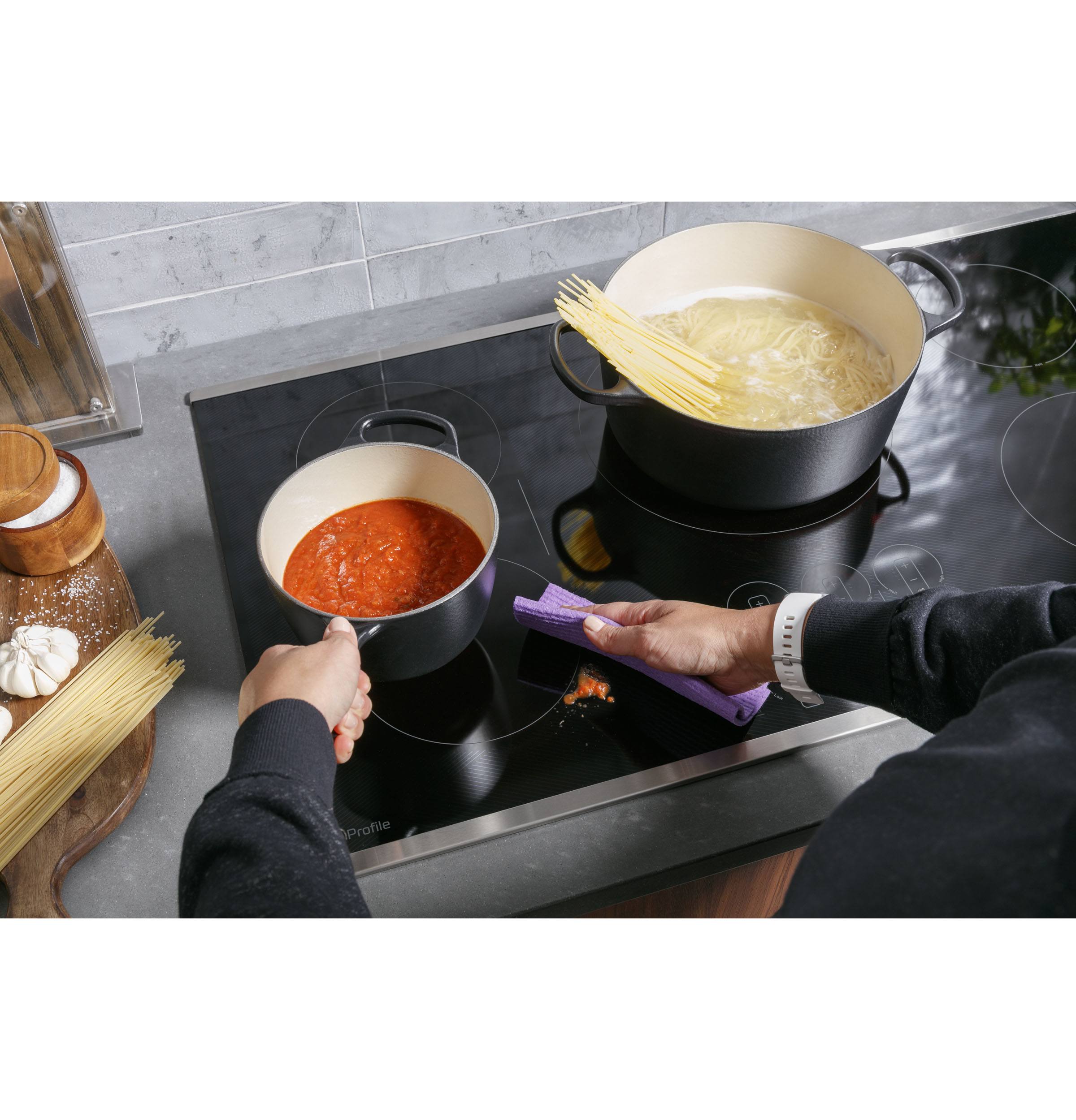 GE Profile™ ENERGY STAR® 36" Built-In Touch Control Induction Cooktop PHP9036DTBB