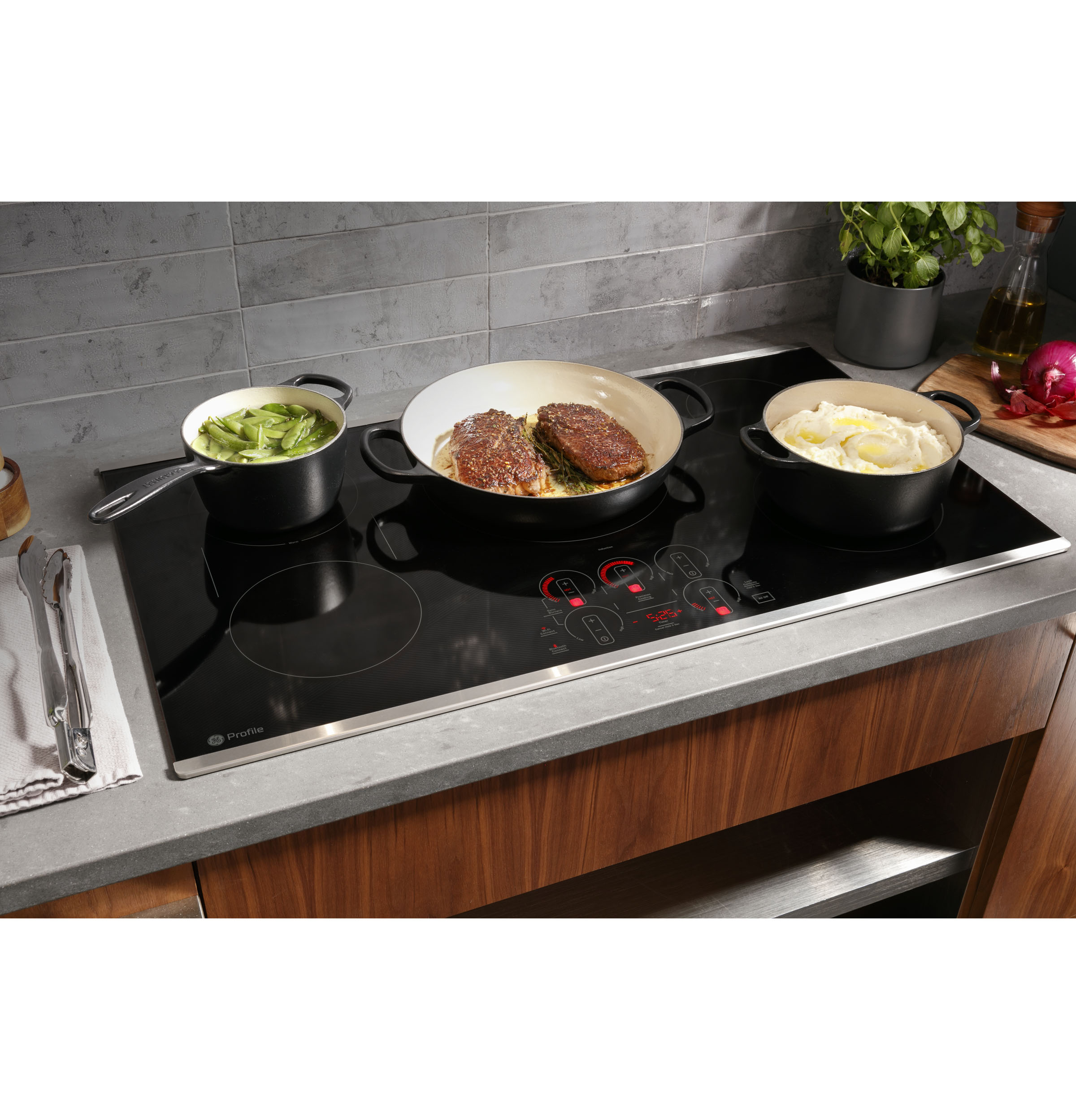 GE Profile™ ENERGY STAR® 36" Built-In Touch Control Induction Cooktop PHP9036STSS
