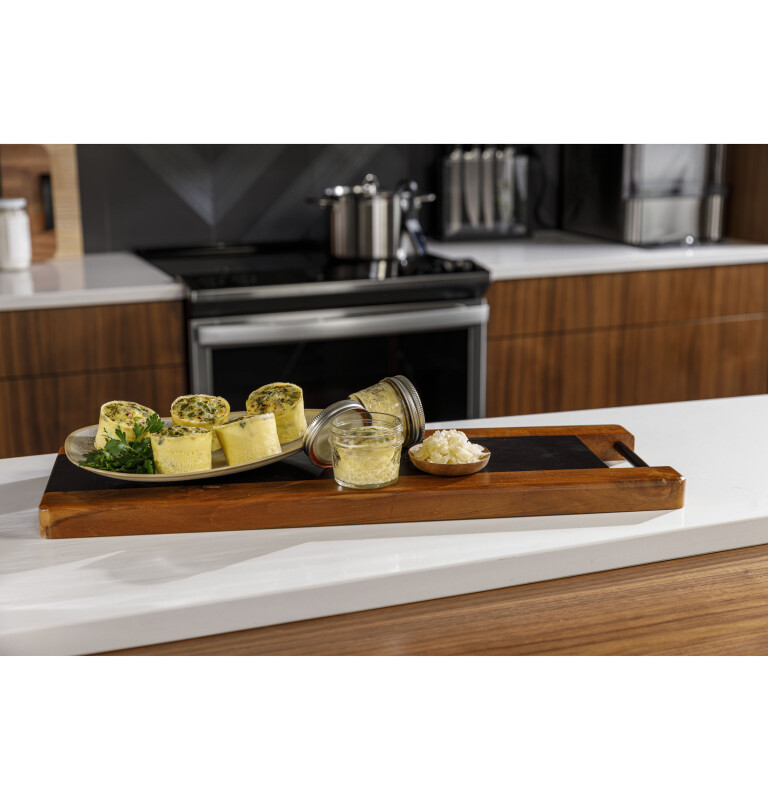 30" Smart Slide-In Fingerprint Resistant Front-Control Induction and Convection Range with No Preheat Air Fry PHS93EYPFS