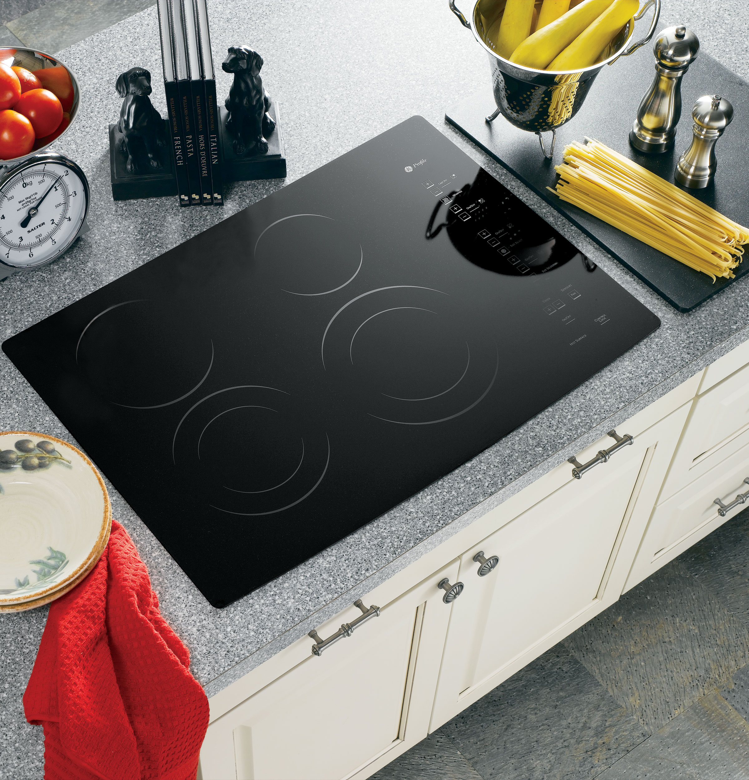 30" Built-In CleanDesign Electric Cooktop PP950BMBB