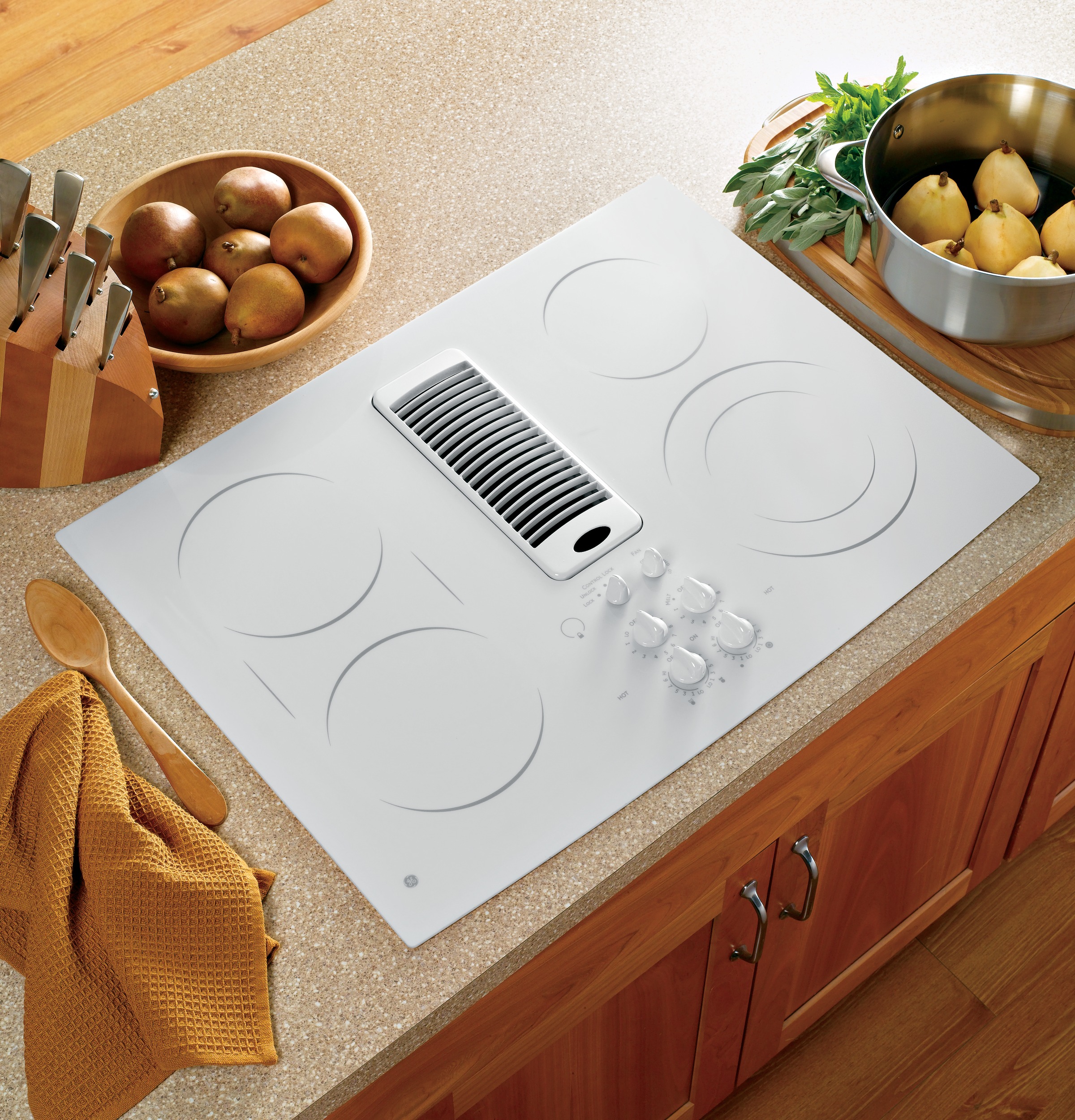 Series 30" Downdraft Electric Cooktop PP989TNWW