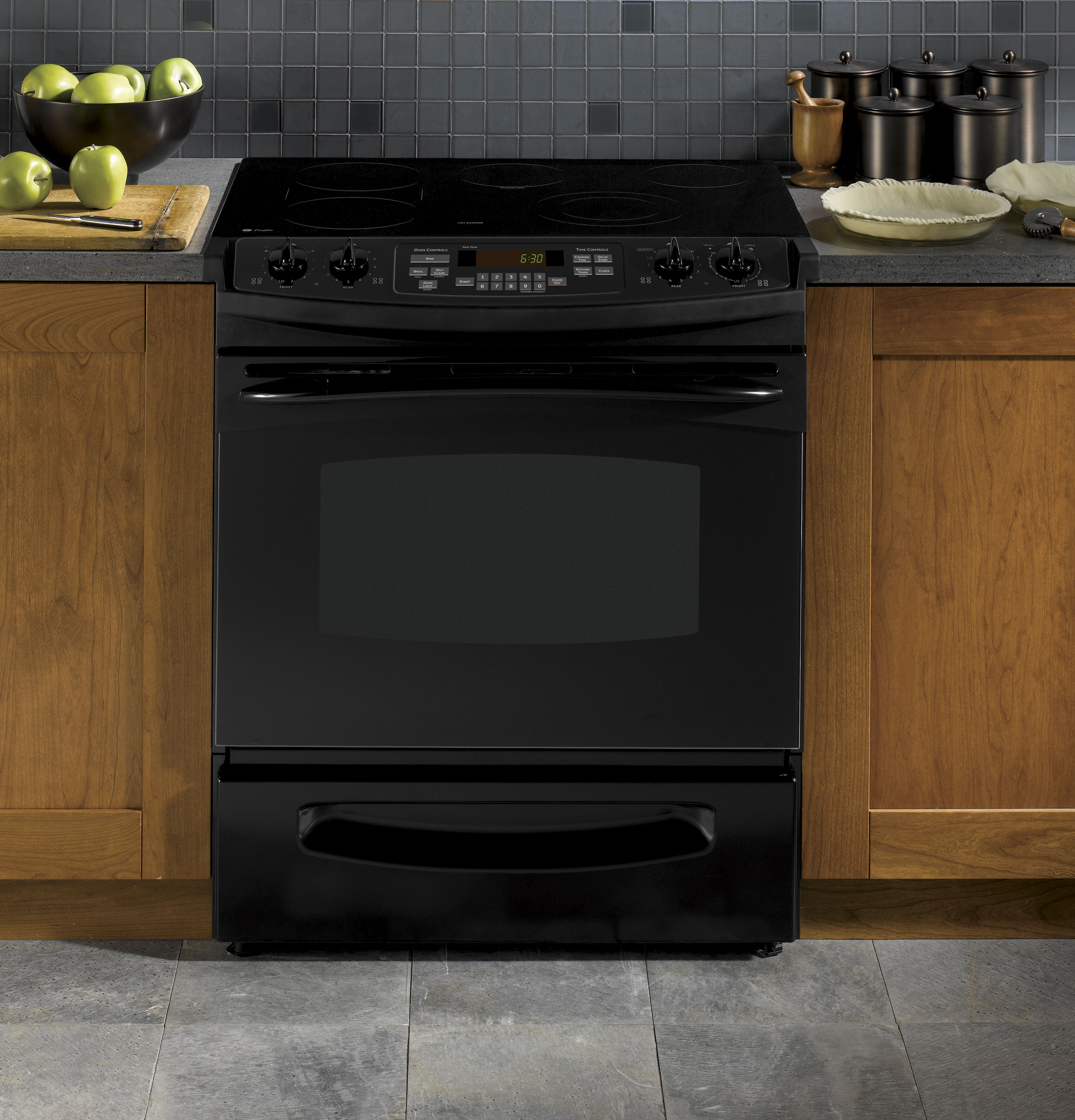 30" Slide-In Electric Range PS905DPBB