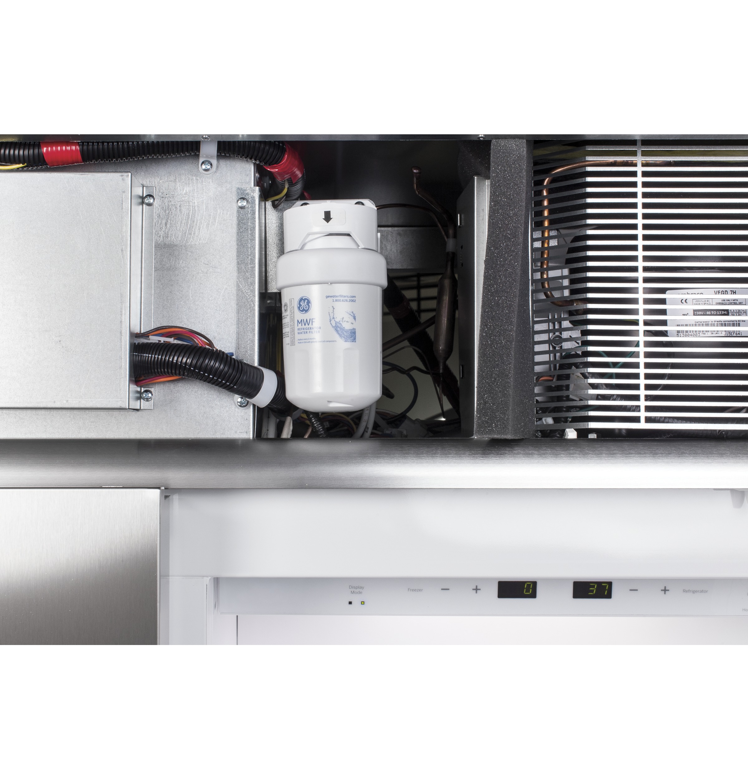Series 48" Built-In Side-by-Side Refrigerator with Dispenser PSB48YSKSS