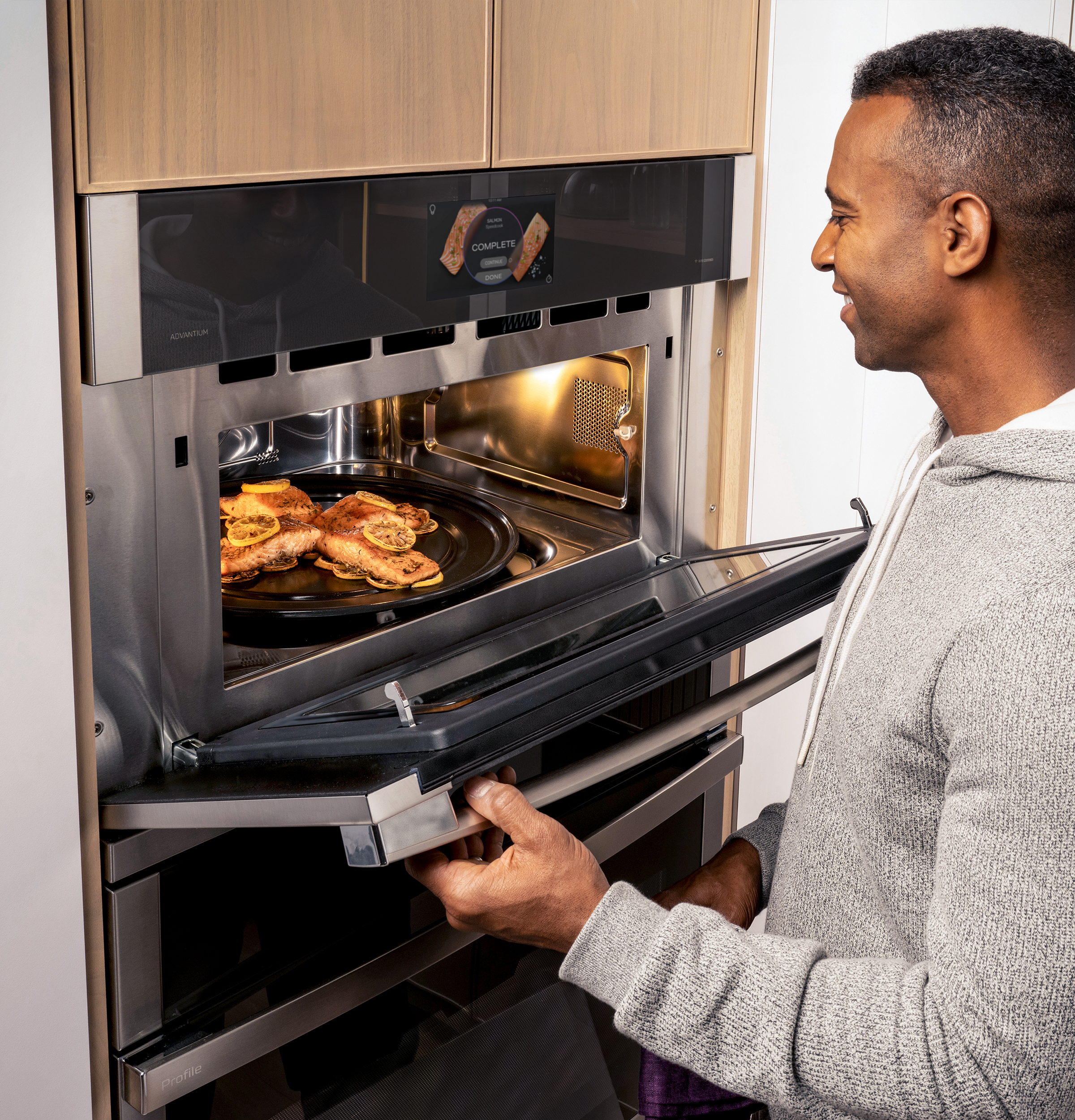 27" Single Wall Oven with 120V Advantium Technology PSB9100SVSS