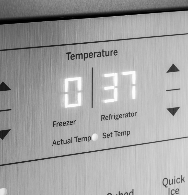 25.3 Cu. Ft. Side-by-Side Refrigerator PSE25KYHFS