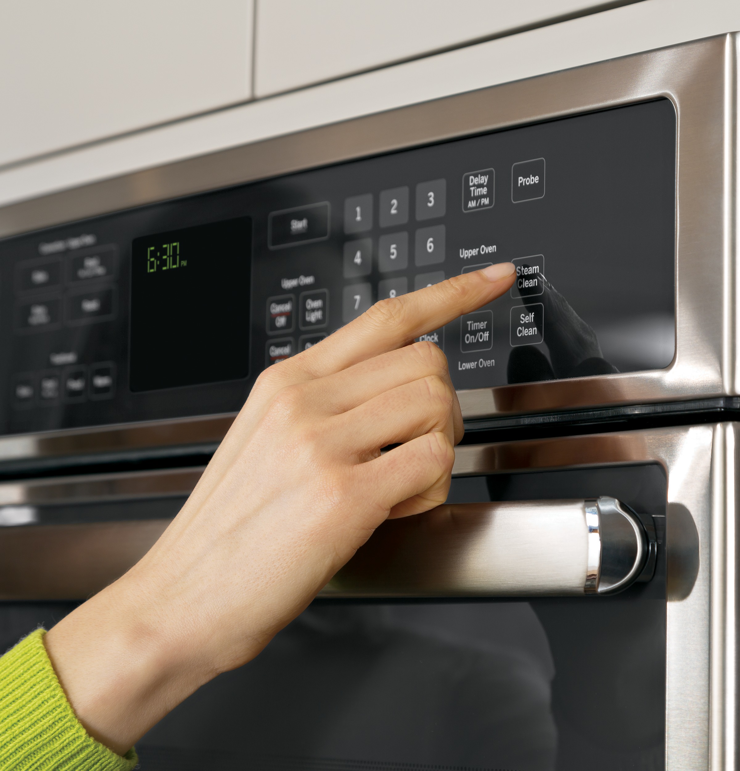 Series 30" Built-In Single Convection Wall Oven PT9050SFSS