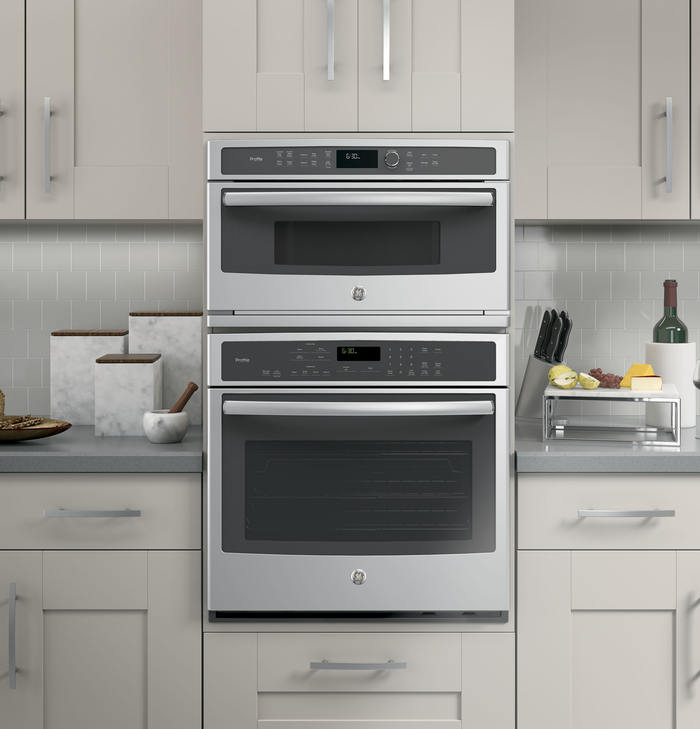 Series 30" Built-In Single Convection Wall Oven PT9050SFSS