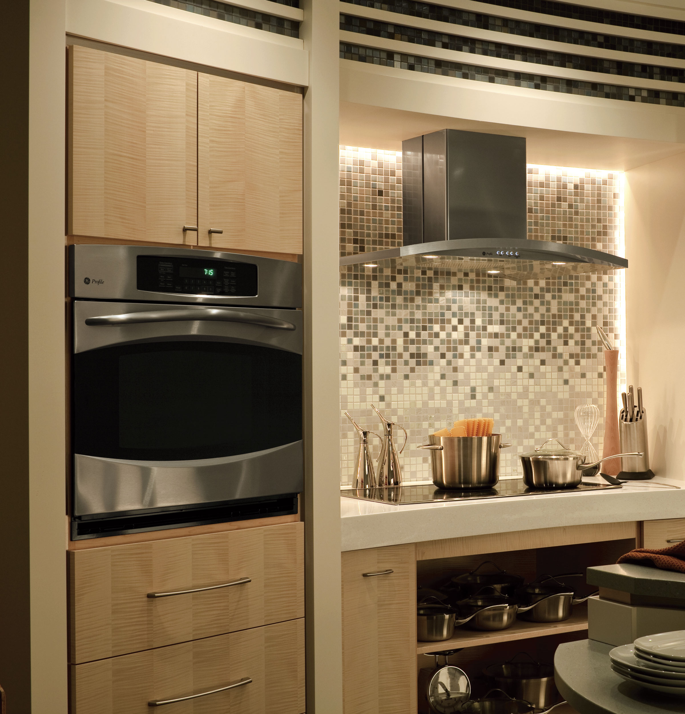 30" Built-In Single Convection Wall Oven PT916SMSS