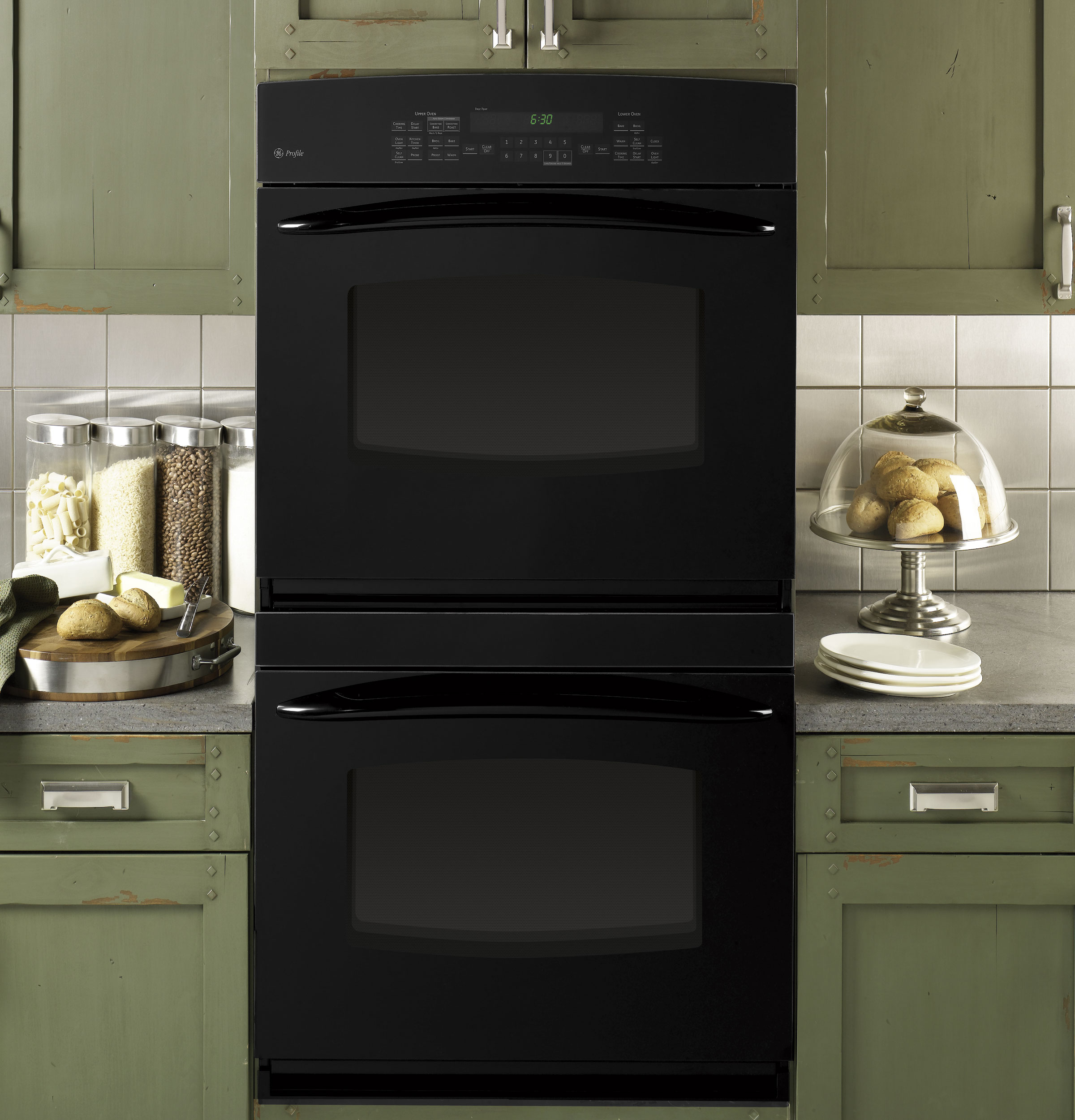 30" Built-In Double Convection/Thermal Wall Oven PT956DRBB