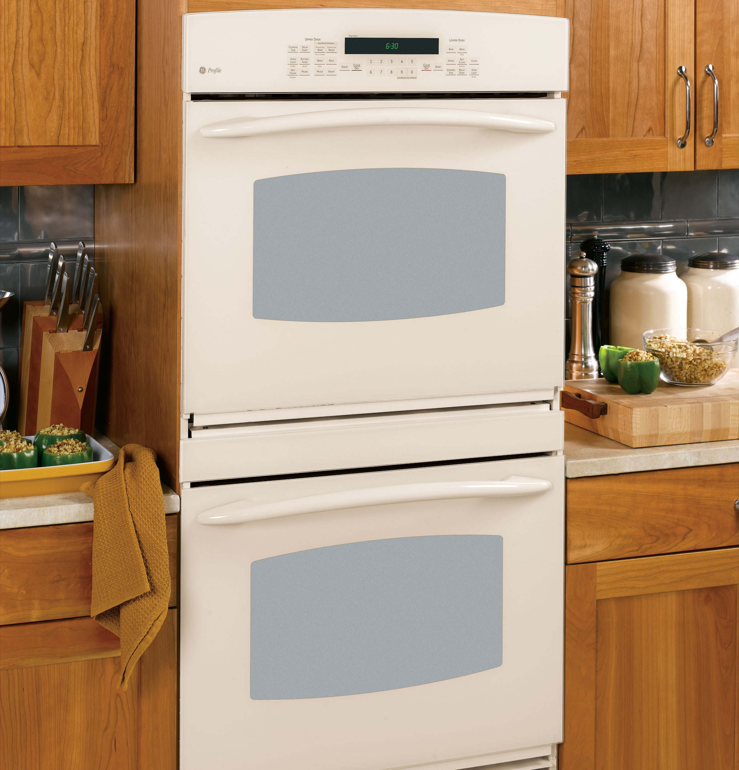 30" Built-In Double Convection/Thermal Wall Oven PT956DRCC