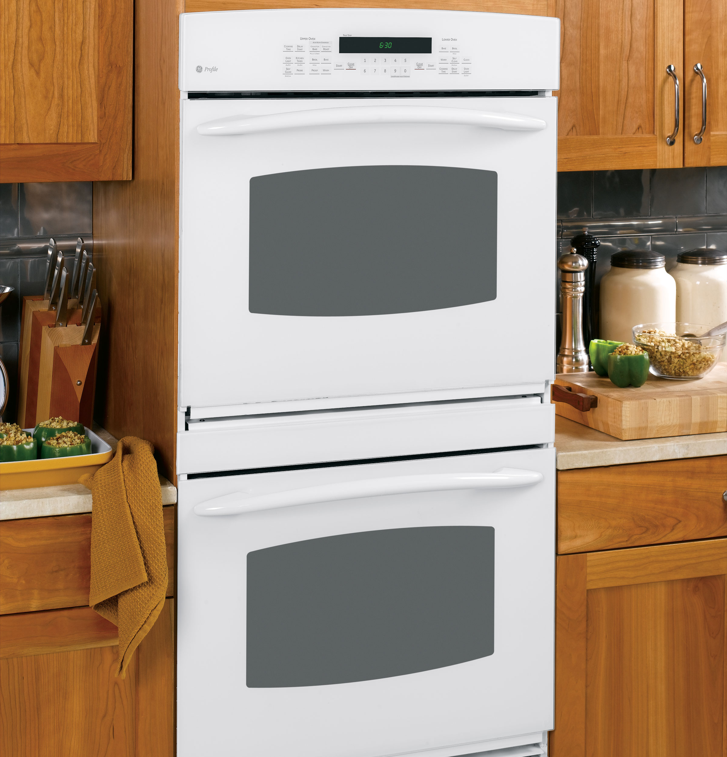 30" Built-In Double Convection/Thermal Wall Oven PT956DRWW