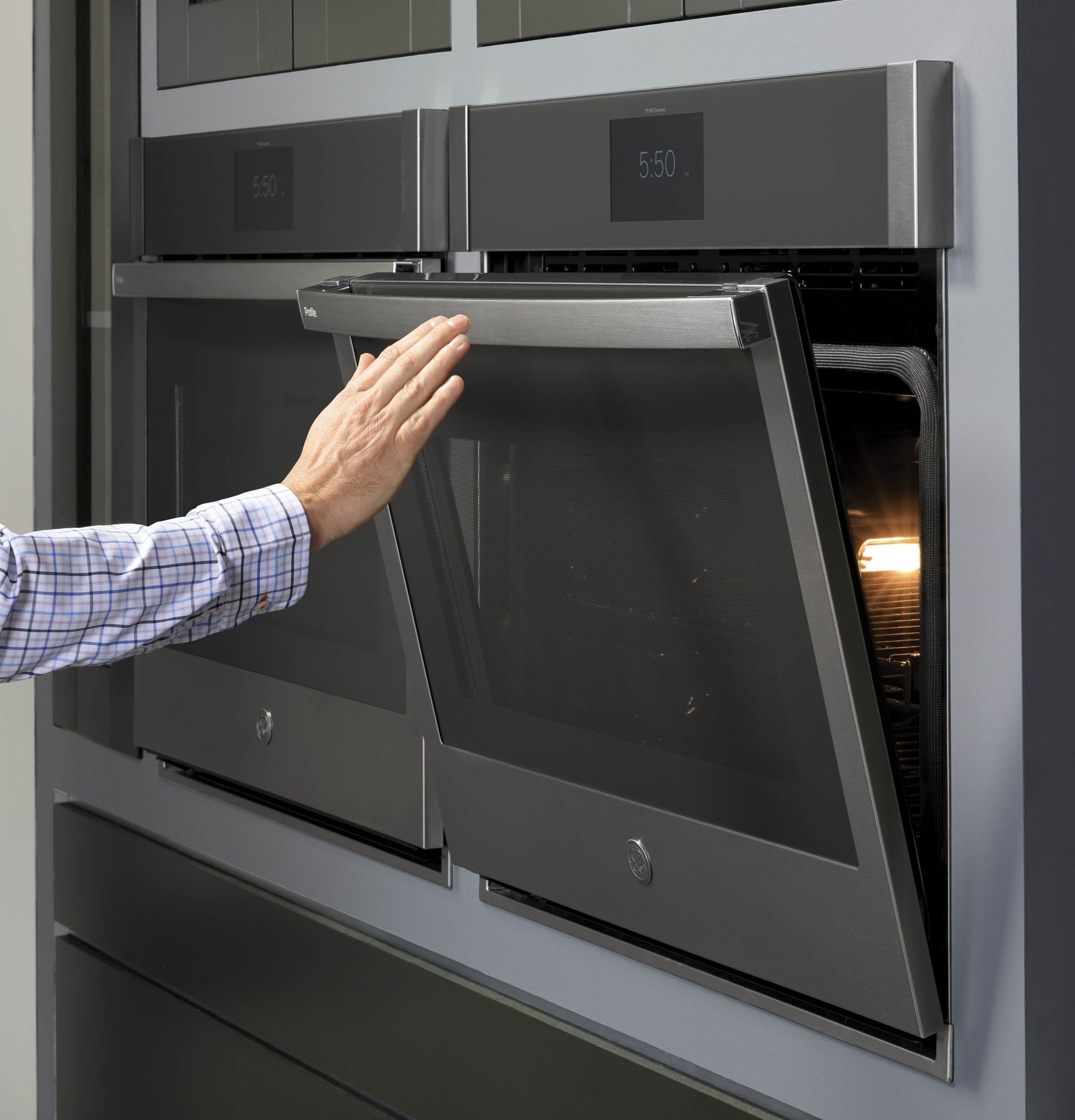 30" Smart Built-In Convection Single Wall Oven with In-Oven Camera and No Preheat Air Fry PTS9000SNSS