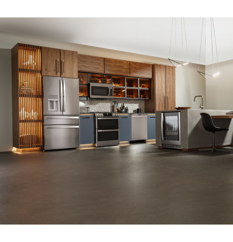 155-Can or 52-Bottle Beverage Center PVS06BSPSS