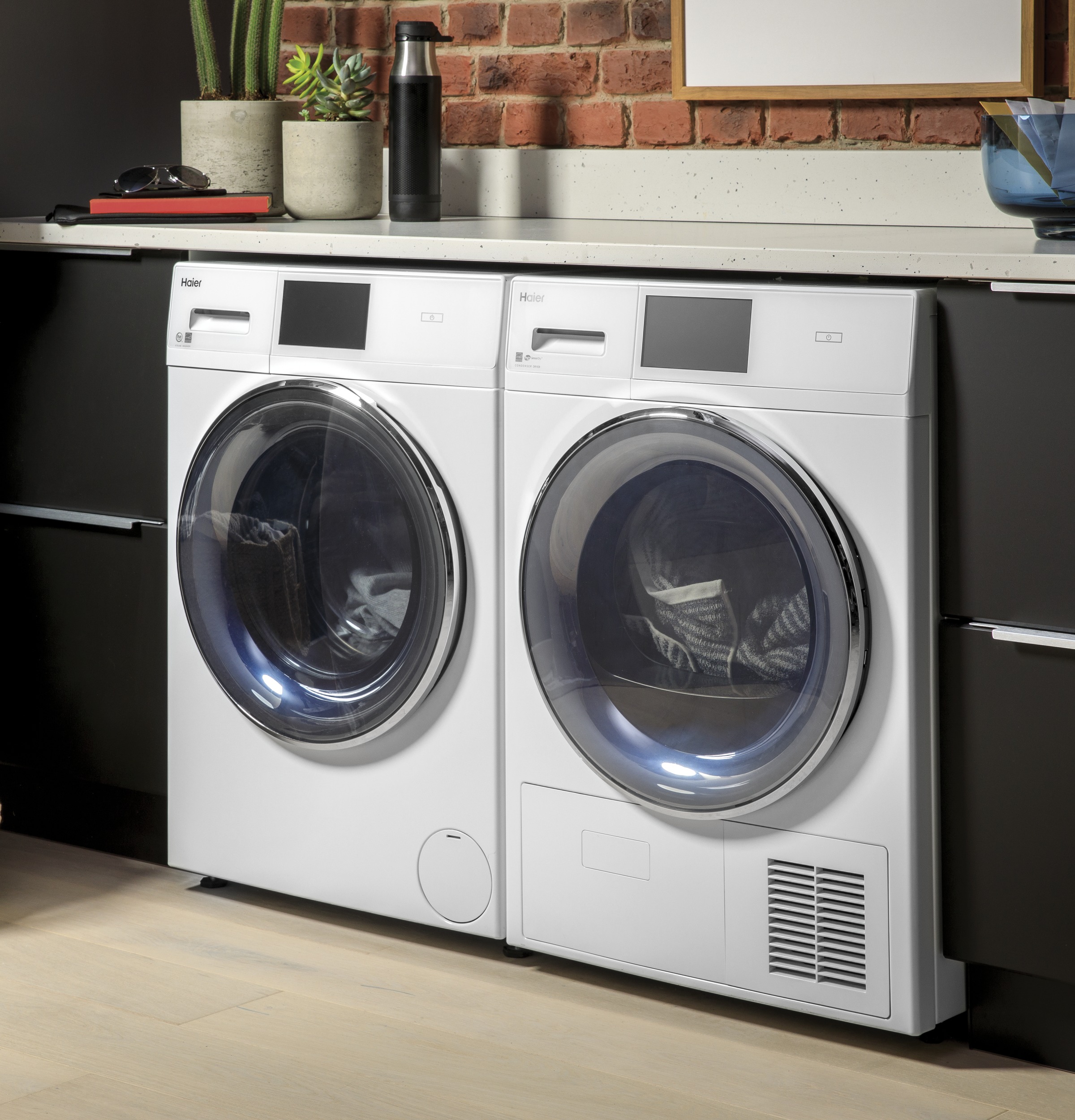 Haier ENERGY STAR® 2.4 Cu. Ft. Smart Frontload Washer QFW150SSNWW